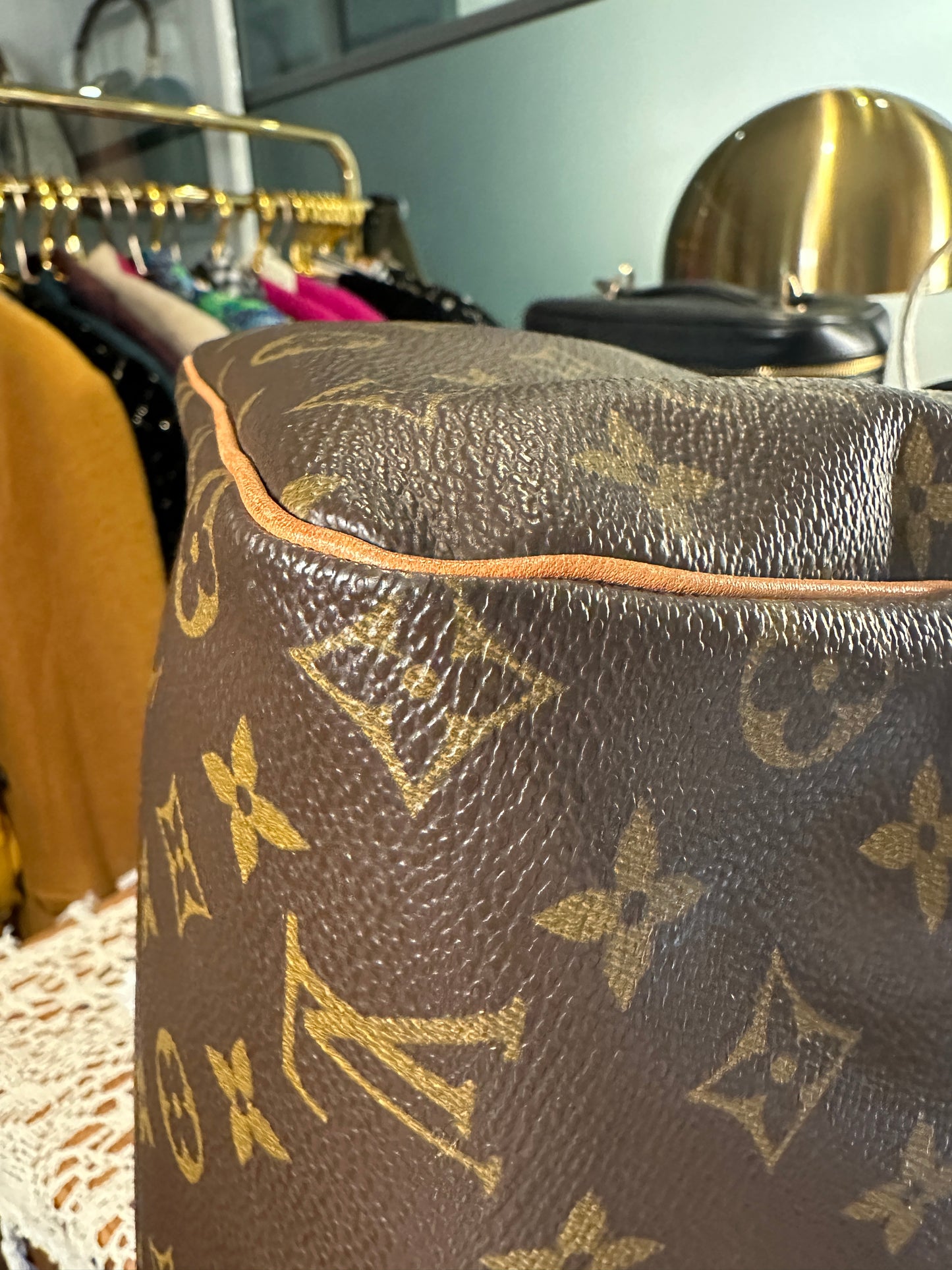 LOUIS VUITTON VINTAGE 100% Authentic Genuine Monogram Speedy 25, Great Condition, Rare
