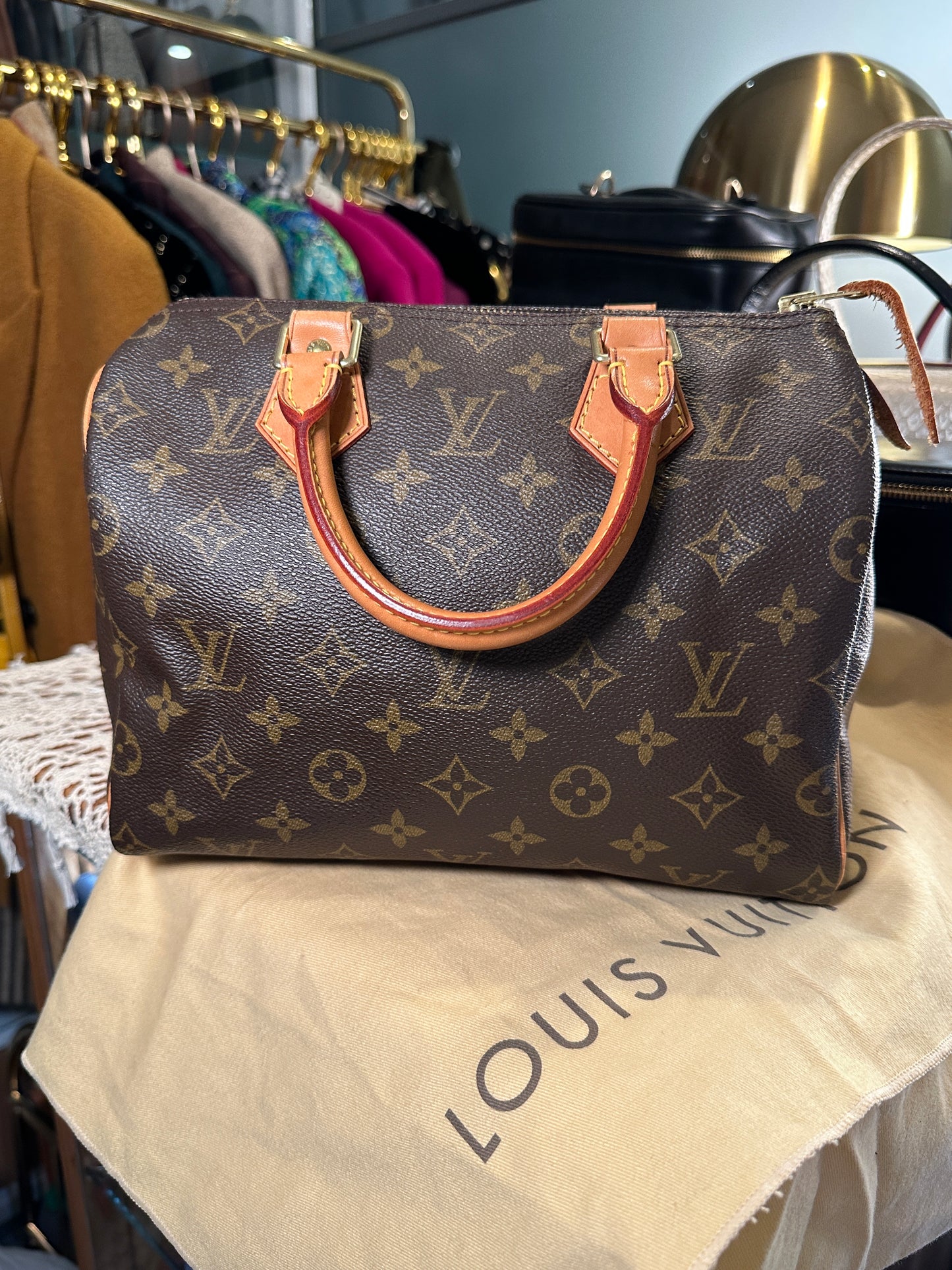LOUIS VUITTON VINTAGE 100% Authentic Genuine Monogram Speedy 25, Great Condition, Rare