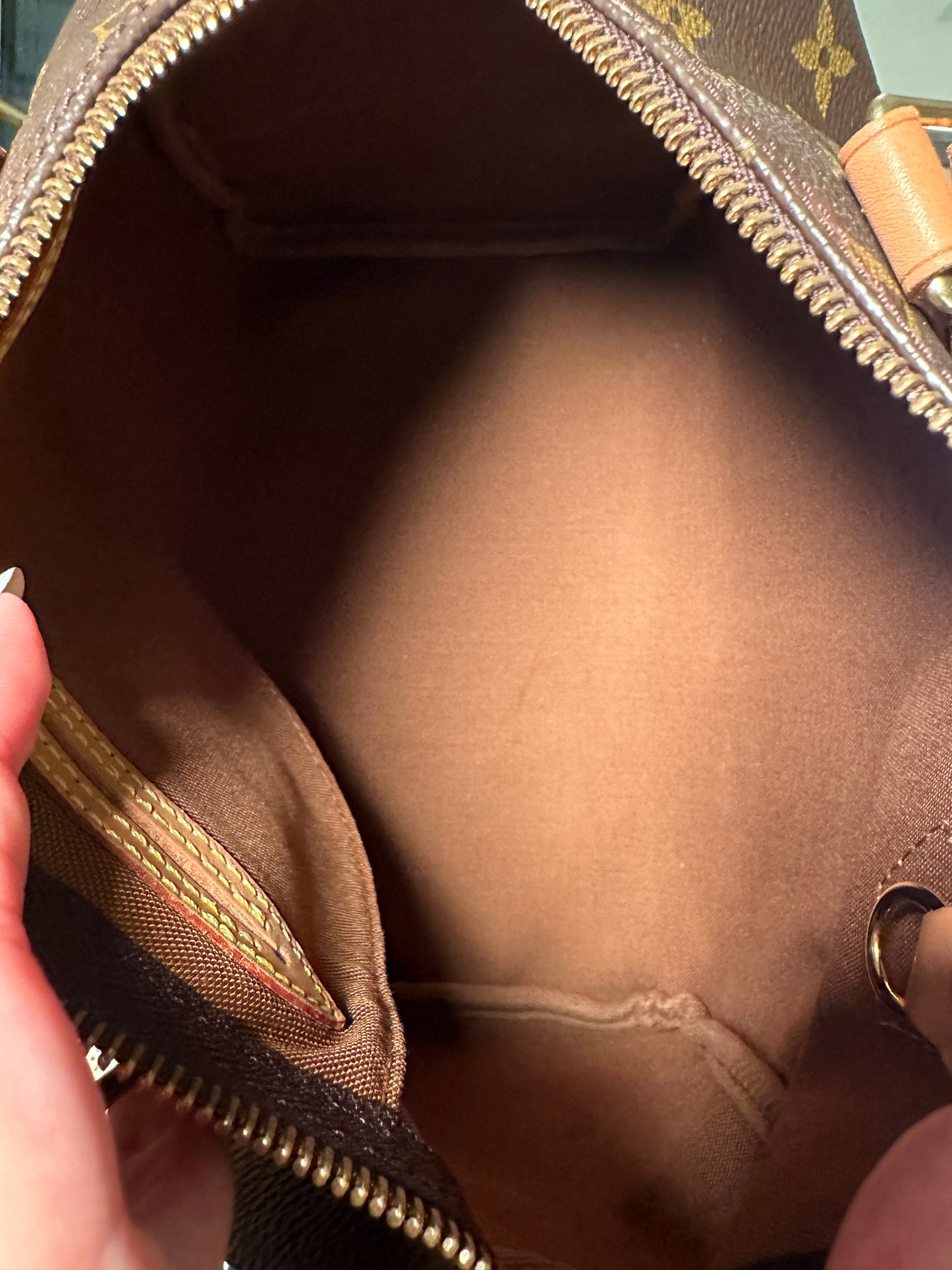 LOUIS VUITTON VINTAGE 100% Authentic Genuine Monogram Speedy 25, Great Condition, Rare