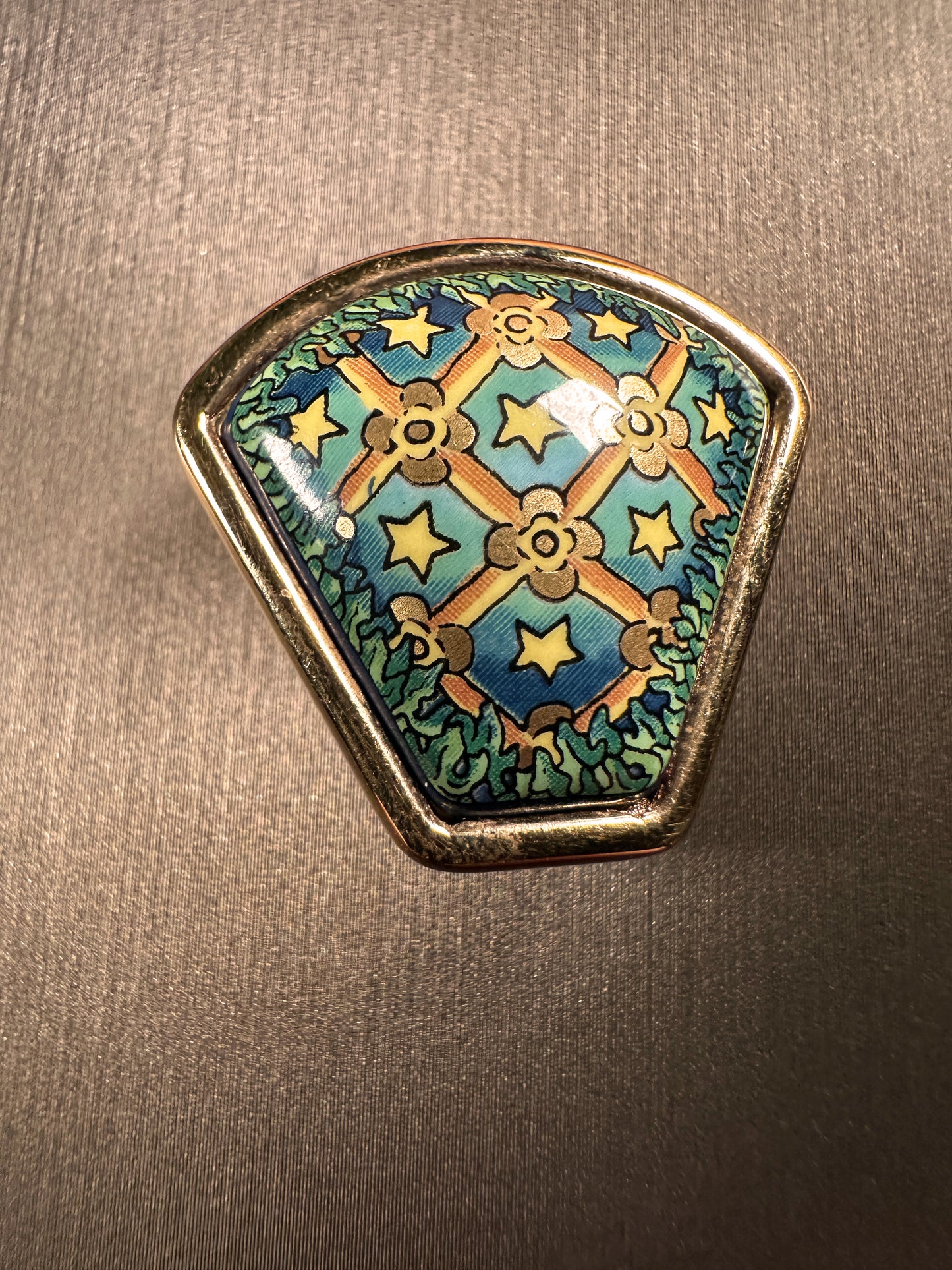 HEMRES VINTAGE 100% Authentic Clip-on Enamel Pattered Earrings, Green / Gold Tone, 1990's, Great Condition, with Original Box