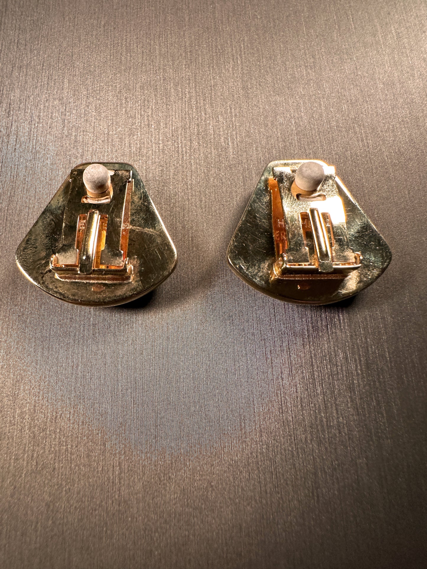 HEMRES VINTAGE 100% Authentic Clip-on Enamel Pattered Earrings, Green / Gold Tone, 1990's, Great Condition, with Original Box