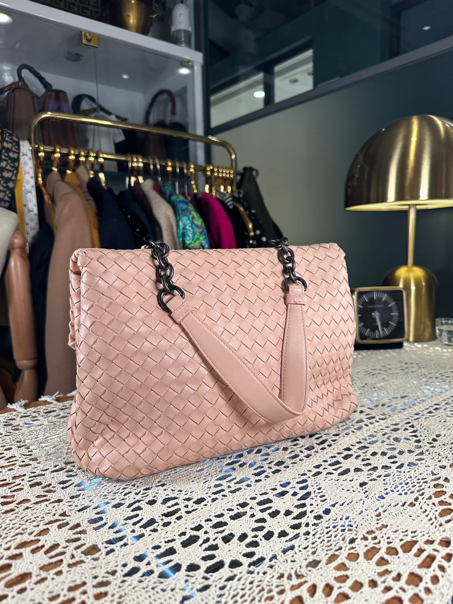 BOTTEGA VENETA 100% Authentic Genuine Intrecciato Shoulder Bag, Soft Pink, Good Condition