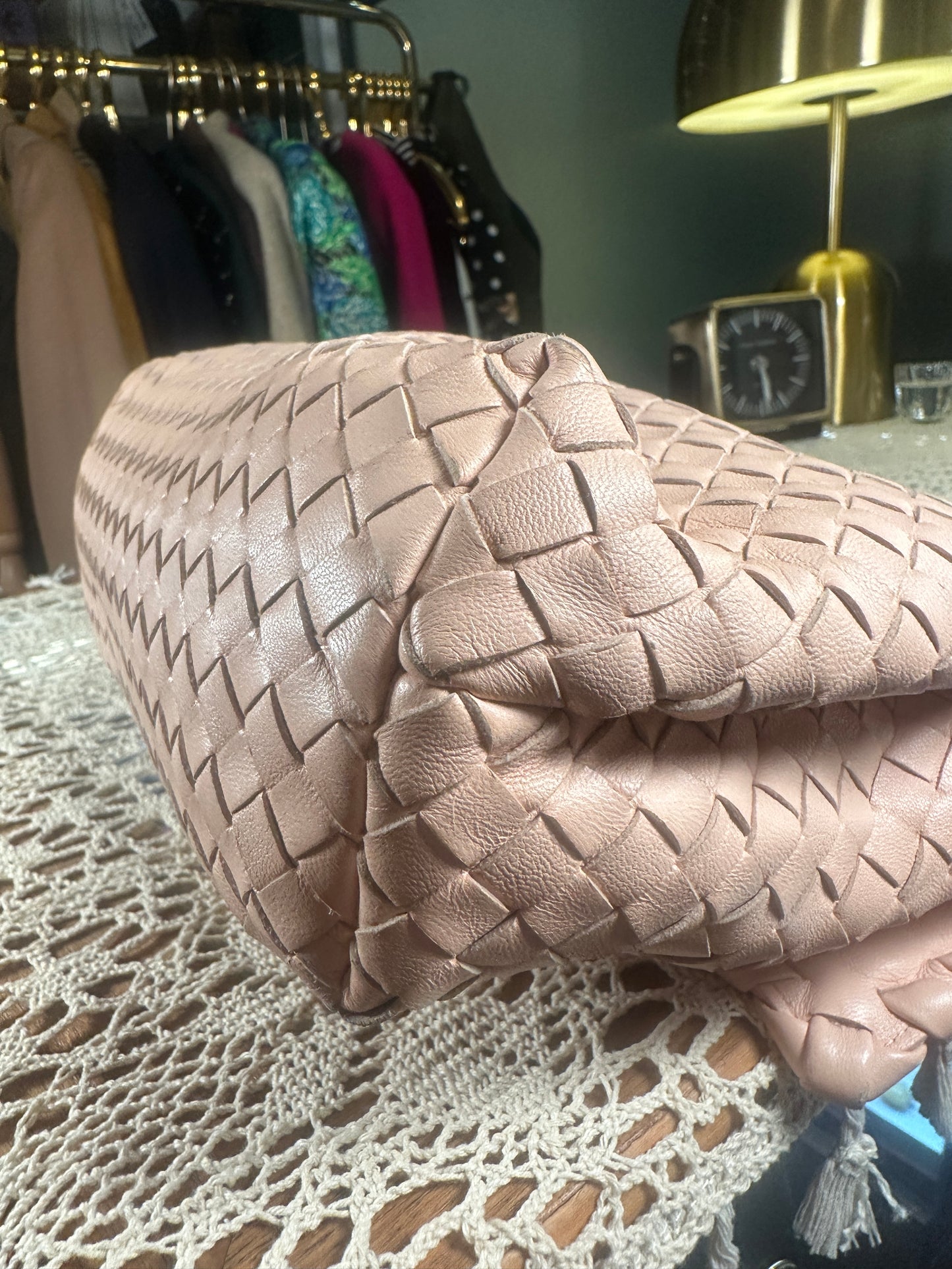 BOTTEGA VENETA 100% Authentic Genuine Intrecciato Shoulder Bag, Soft Pink, Good Condition