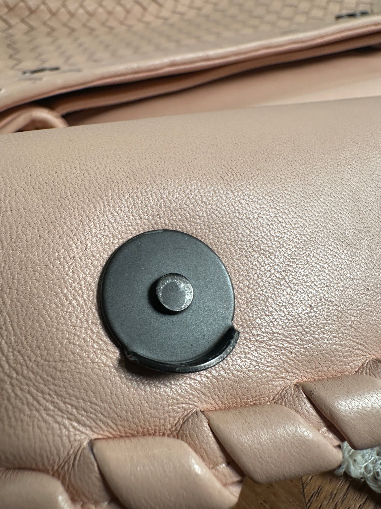 BOTTEGA VENETA 100% Authentic Genuine Intrecciato Shoulder Bag, Soft Pink, Good Condition