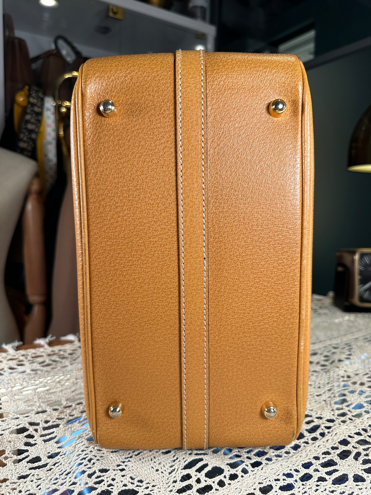 GUCCI VINTAGE 100% Authentic Genuine Leather Bamboo Two-way (Shoulder/Carry) Makeup Vanity Case Bag, Mustard Yellow, 1990's, Great Condition
