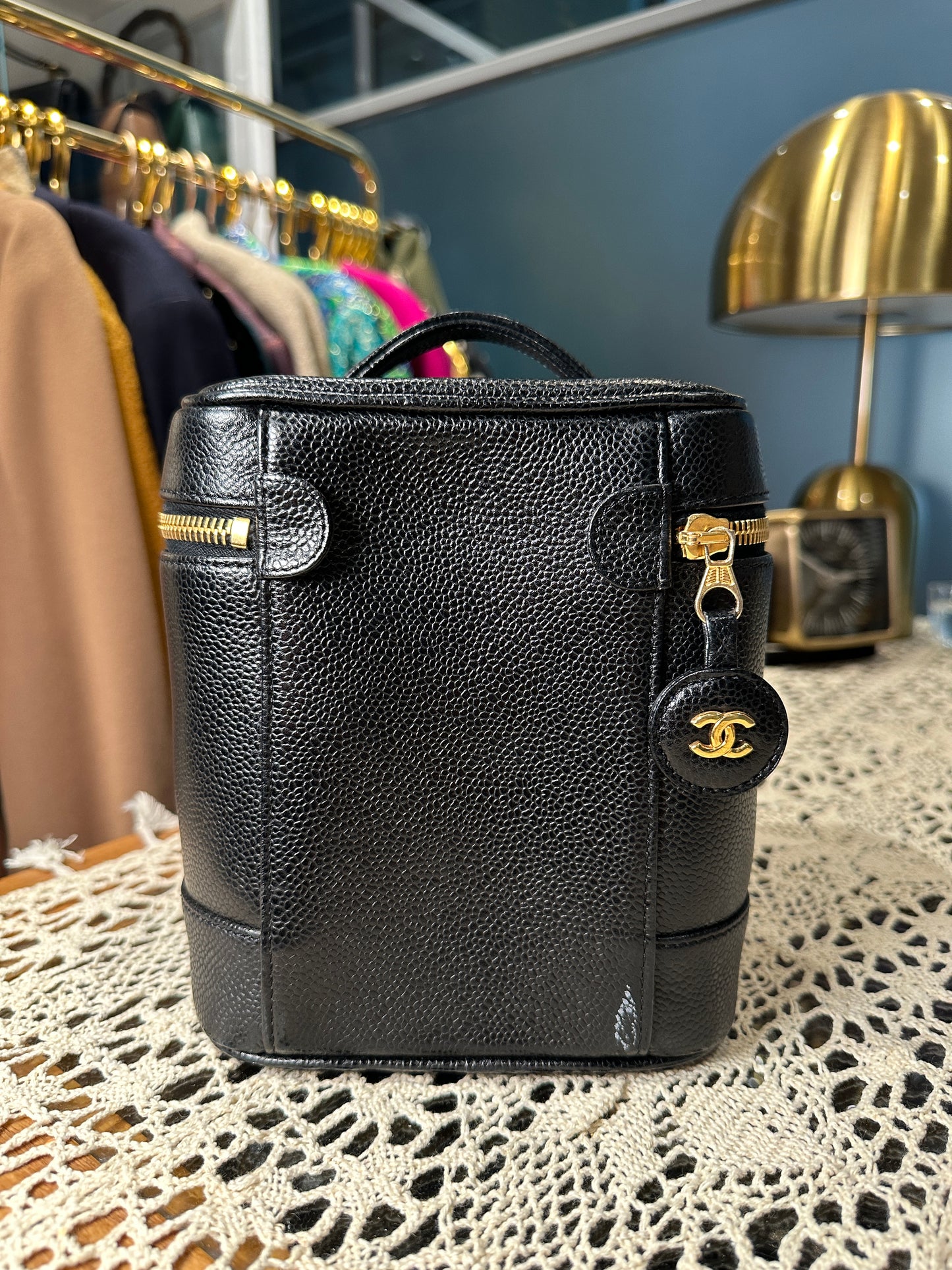 CHANEL VINTAGE 100% Authentic Genuine Leather Makeup Vanity Case Bag, Series 6, 2000-2002, Black, , Good Condition