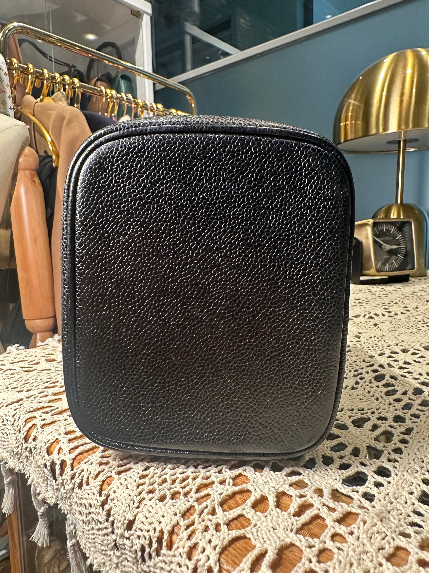 CHANEL VINTAGE 100% Authentic Genuine Leather Makeup Vanity Case Bag, Series 6, 2000-2002, Black, , Good Condition