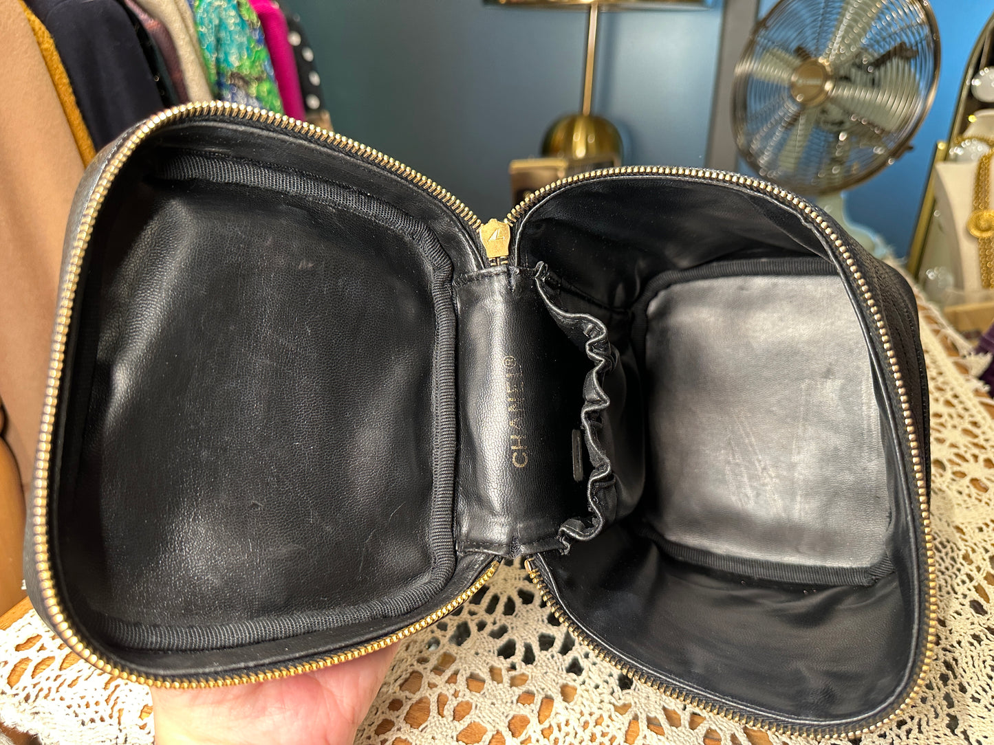 CHANEL VINTAGE 100% Authentic Genuine Leather Makeup Vanity Case Bag, Series 1, Black, 1989-1991, Good Condition