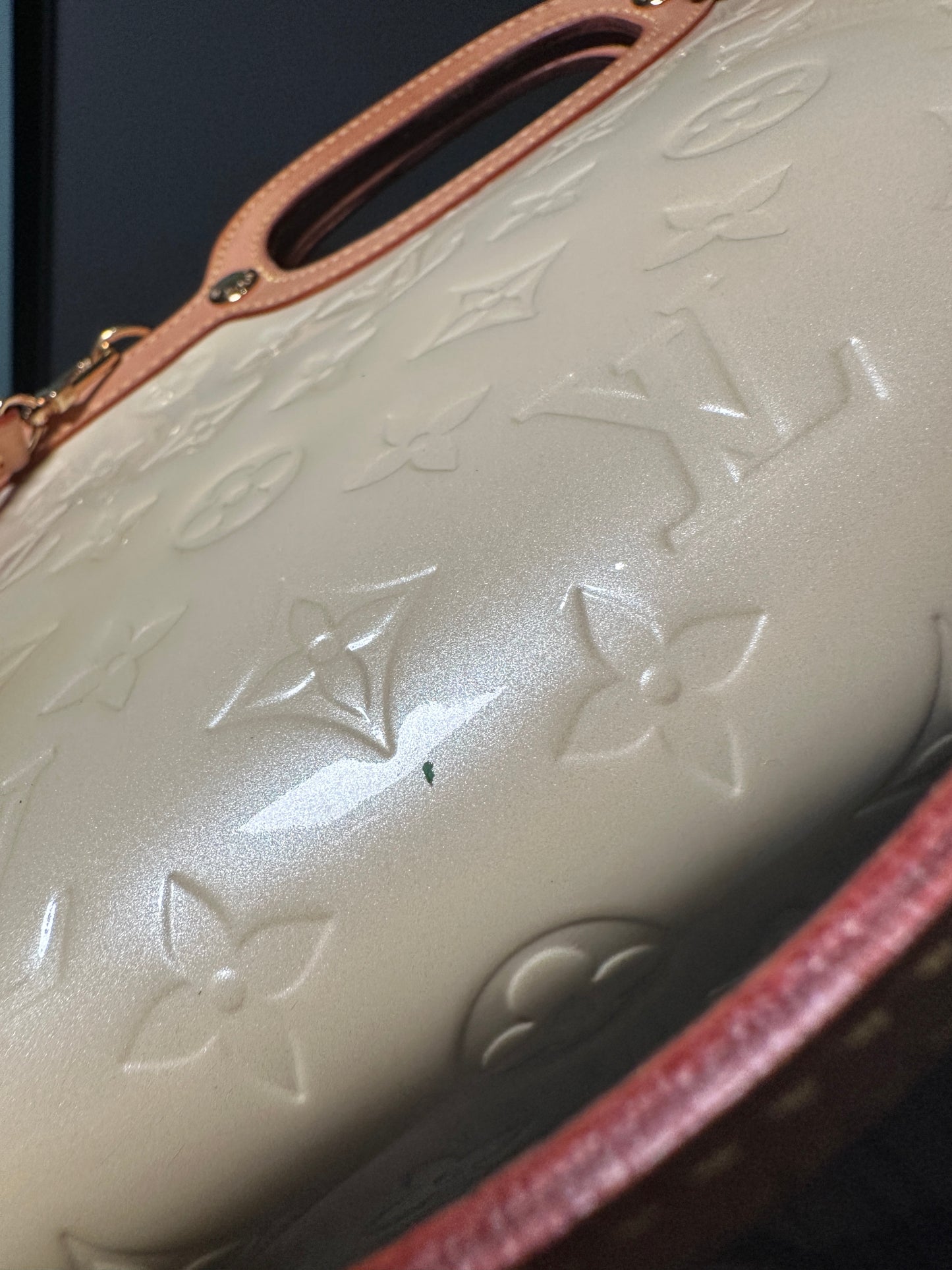 LOUIS VUITTON Vintage 100% Authentic Genuine Vernis Roxbury Two-way Handbag, Pastel Yellow, Good Condition
