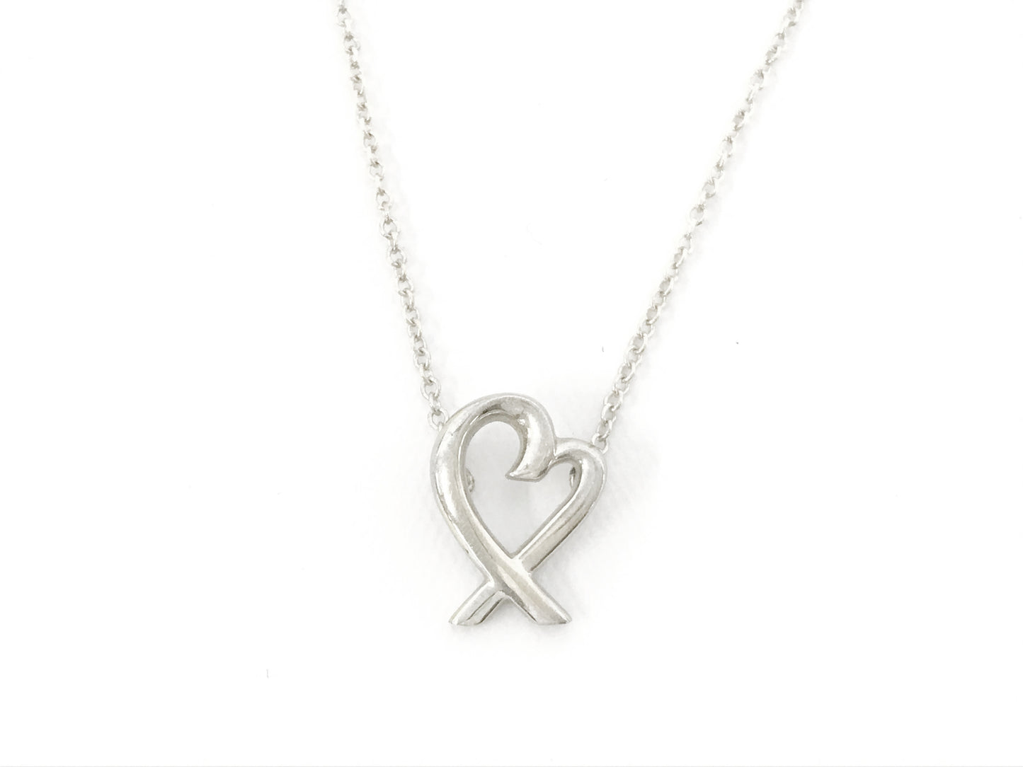 TIFFANY & Co. VINTAGE 100% Authentic Genuine Paloma Picasso Loving Heart Necklace, 925 Silver, 1990's, Great Condition