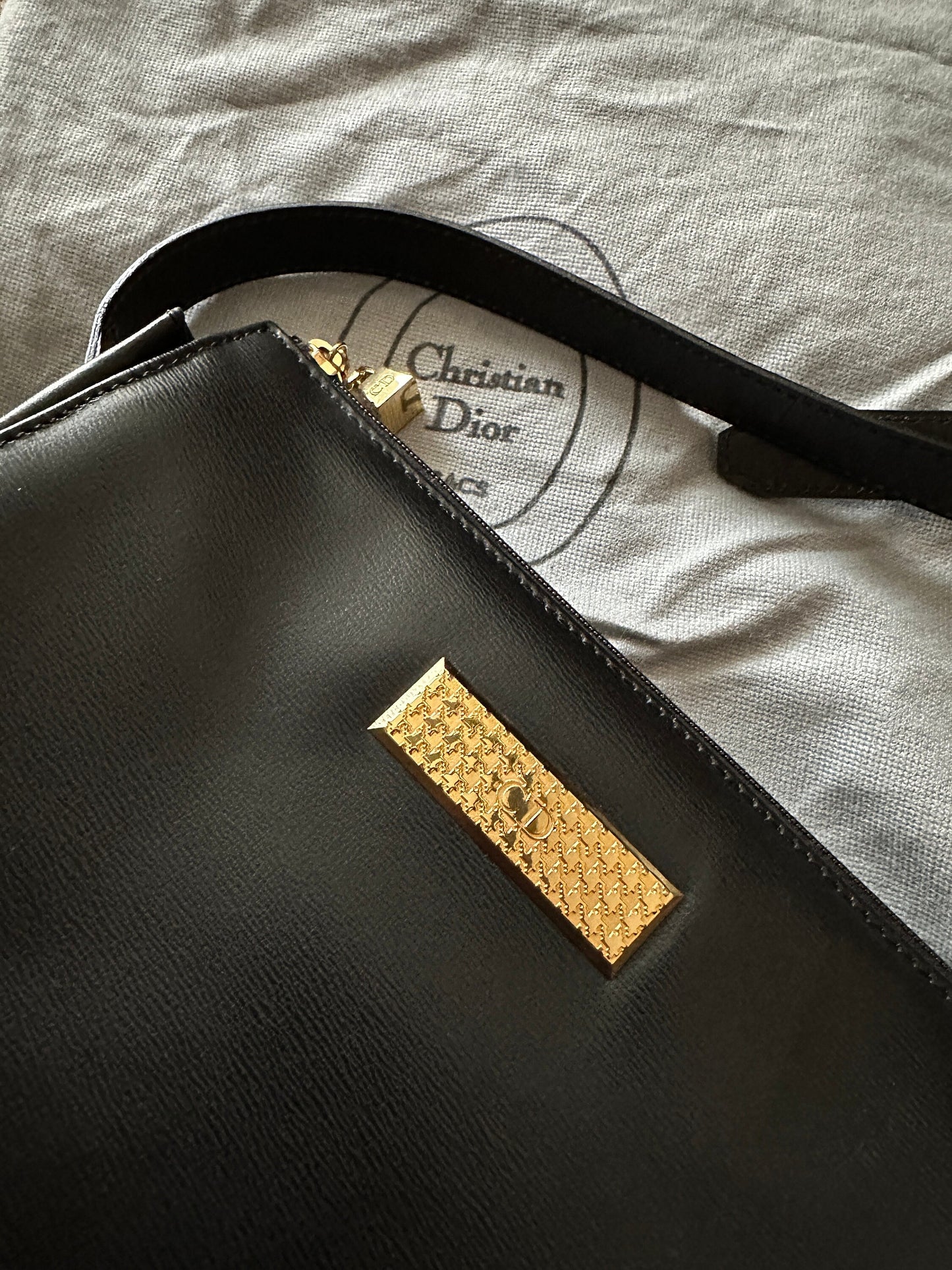 CHRISTIAN DIOR VINTAGE 100% Authentic Genuine Leather Crossbody Bag, Black, 2000's, Great Condition, Rare