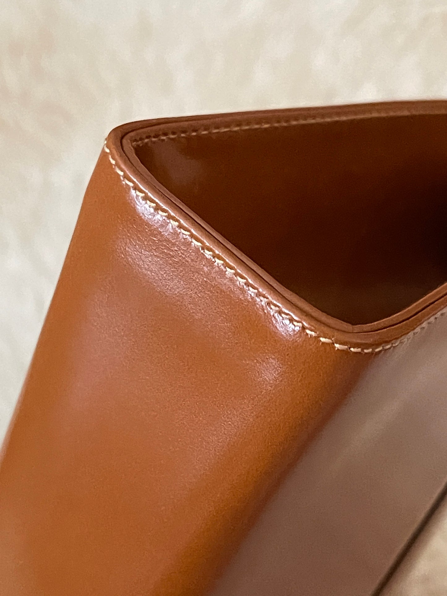 GUCCI VINTAGE 100% Authentic Genuine Glossy Leather Clutch, Caramel Colour, 1980's, Great Condition, Rare