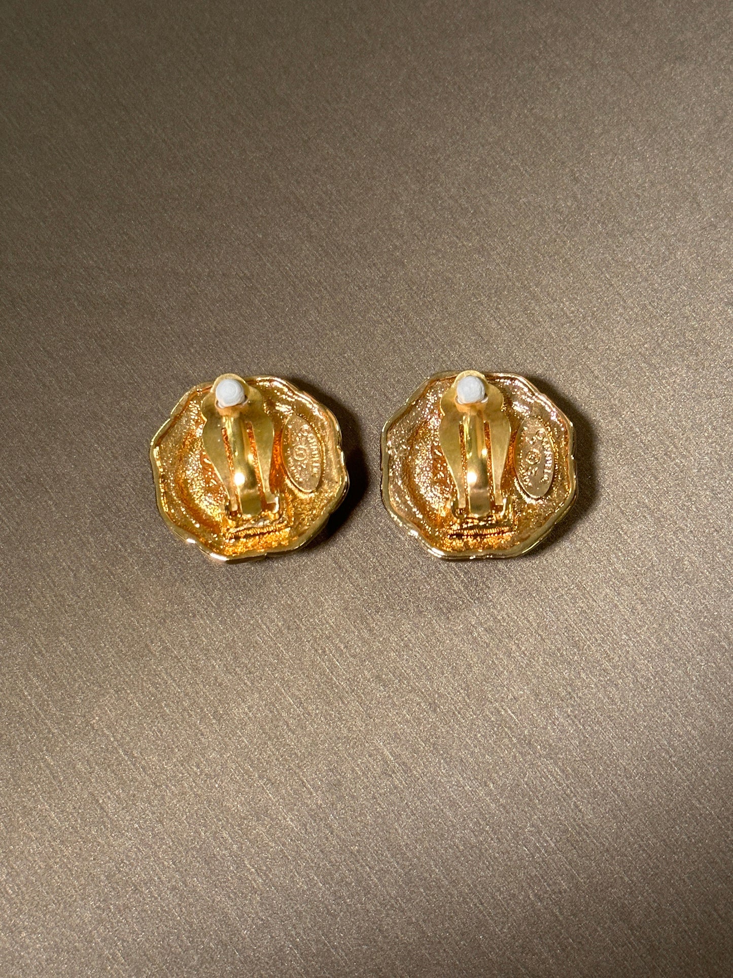 CHANEL VINTAGE 100% Authentic Genuine Faux Pearl Clip On Logo Earrings in Gold, Made In France, Mark 24, 1984 - 1992, Grade A