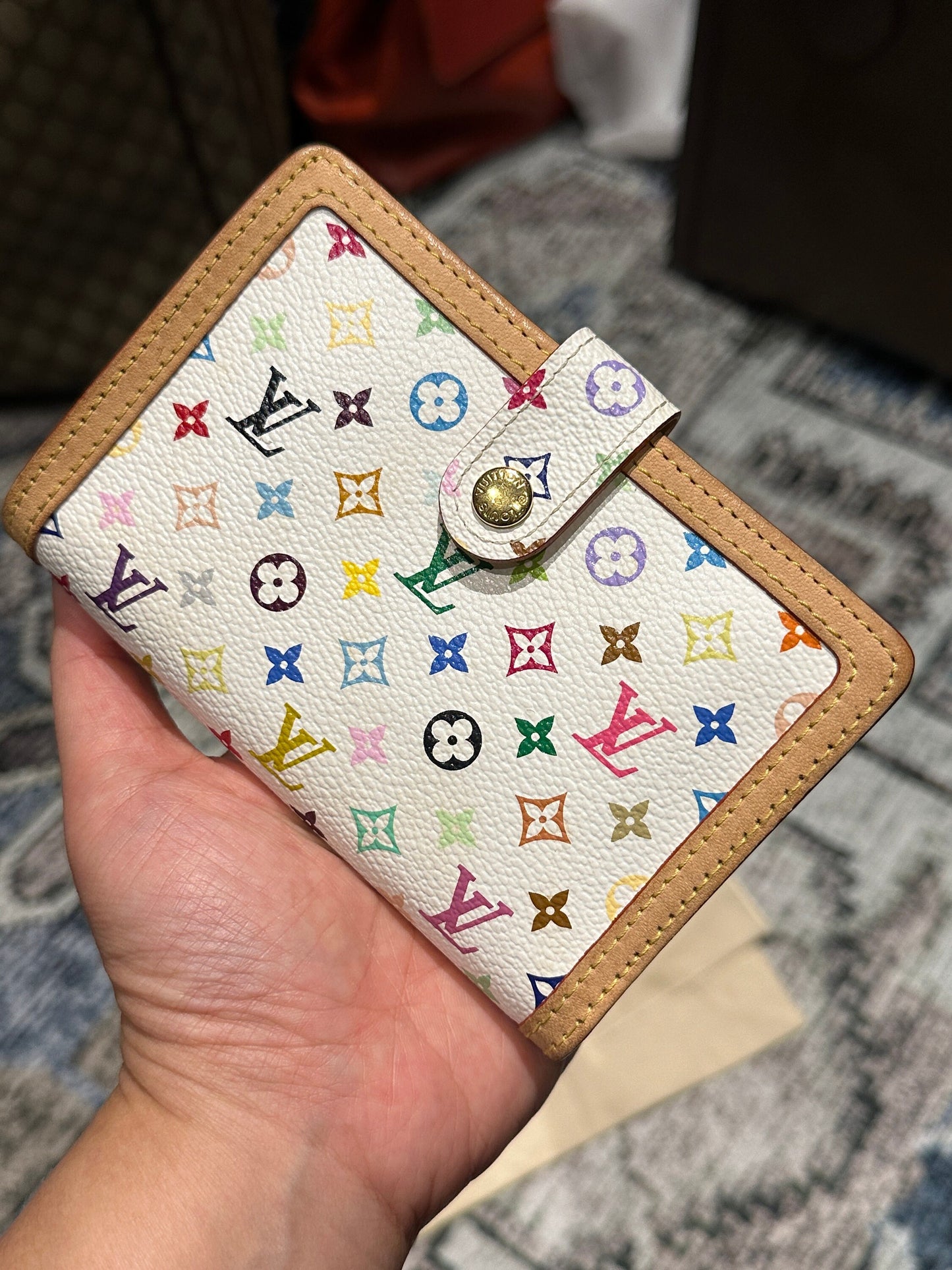 LOUIS VUITTON x Takashi Murakami Vintage 100% Authentic Genuine Short Wallet, Monogram Multi-color on White, Great Condition, Grade SA