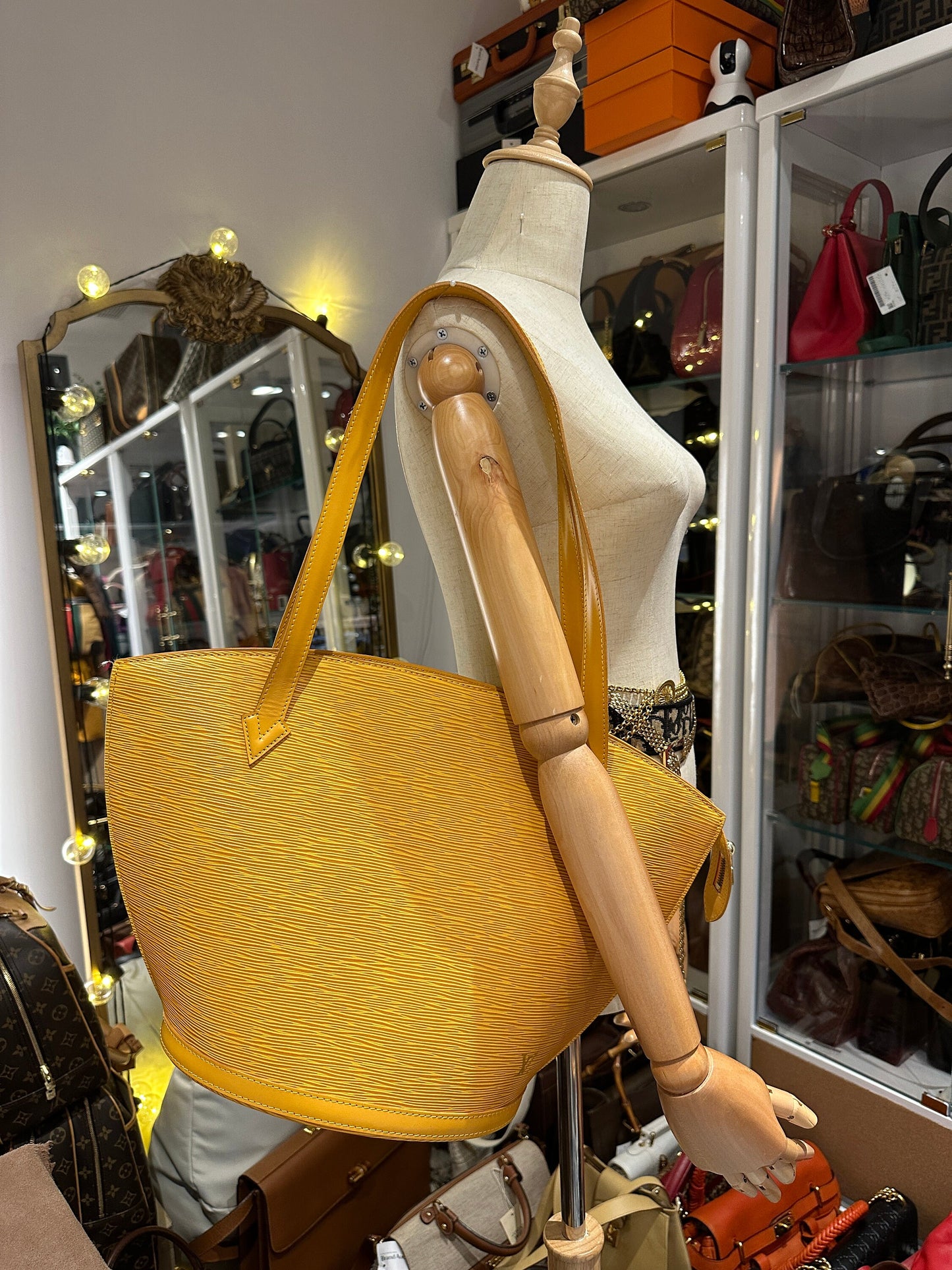 LOUIS VUITTON VINTAGE 100% Authentic Genuine, Epi Saint-Jacques Shoulder Bag, Yellow, 1993, Great Condition