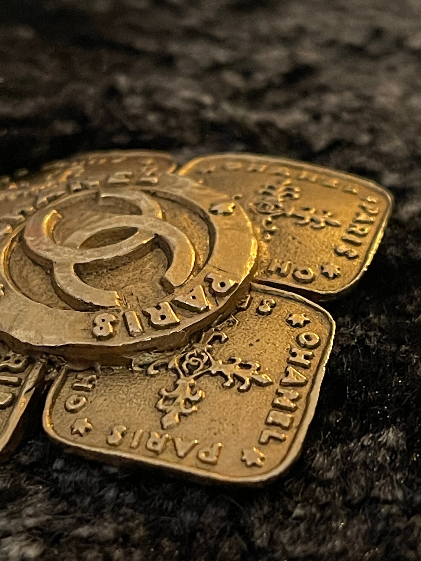 CHANEL VINTAGE 100% Authentic Genuine Hammered CC Paris Brooch in Gold, 1980’s, Made In France