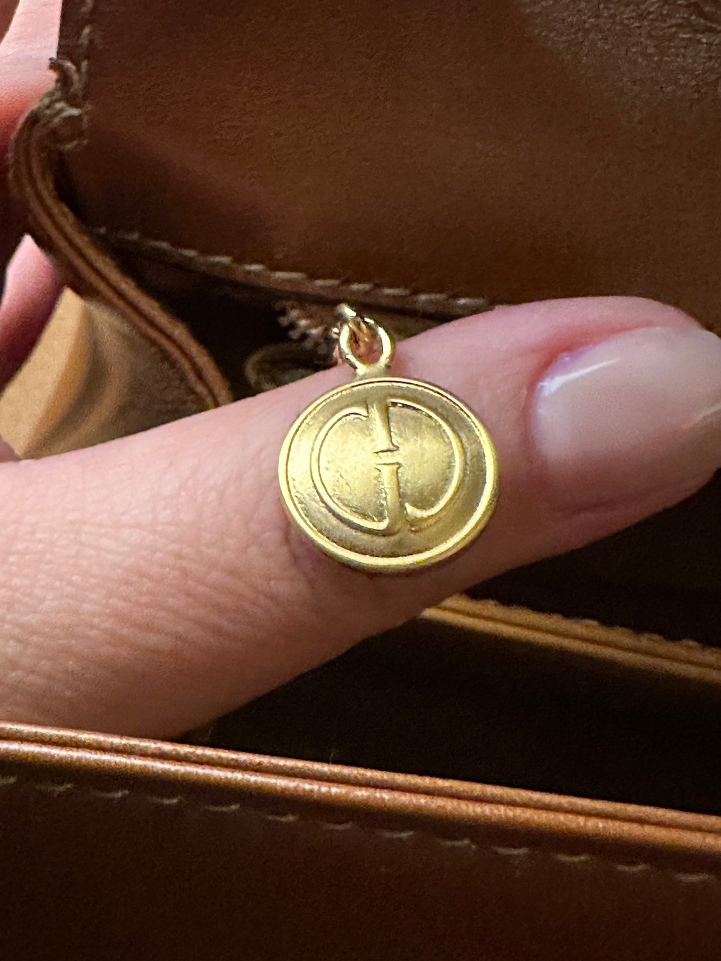 GUCCI VINTAGE 100% Authentic Genuine Top Handle Padlock Handbag, Caramel Colour, 90's, Great Condition