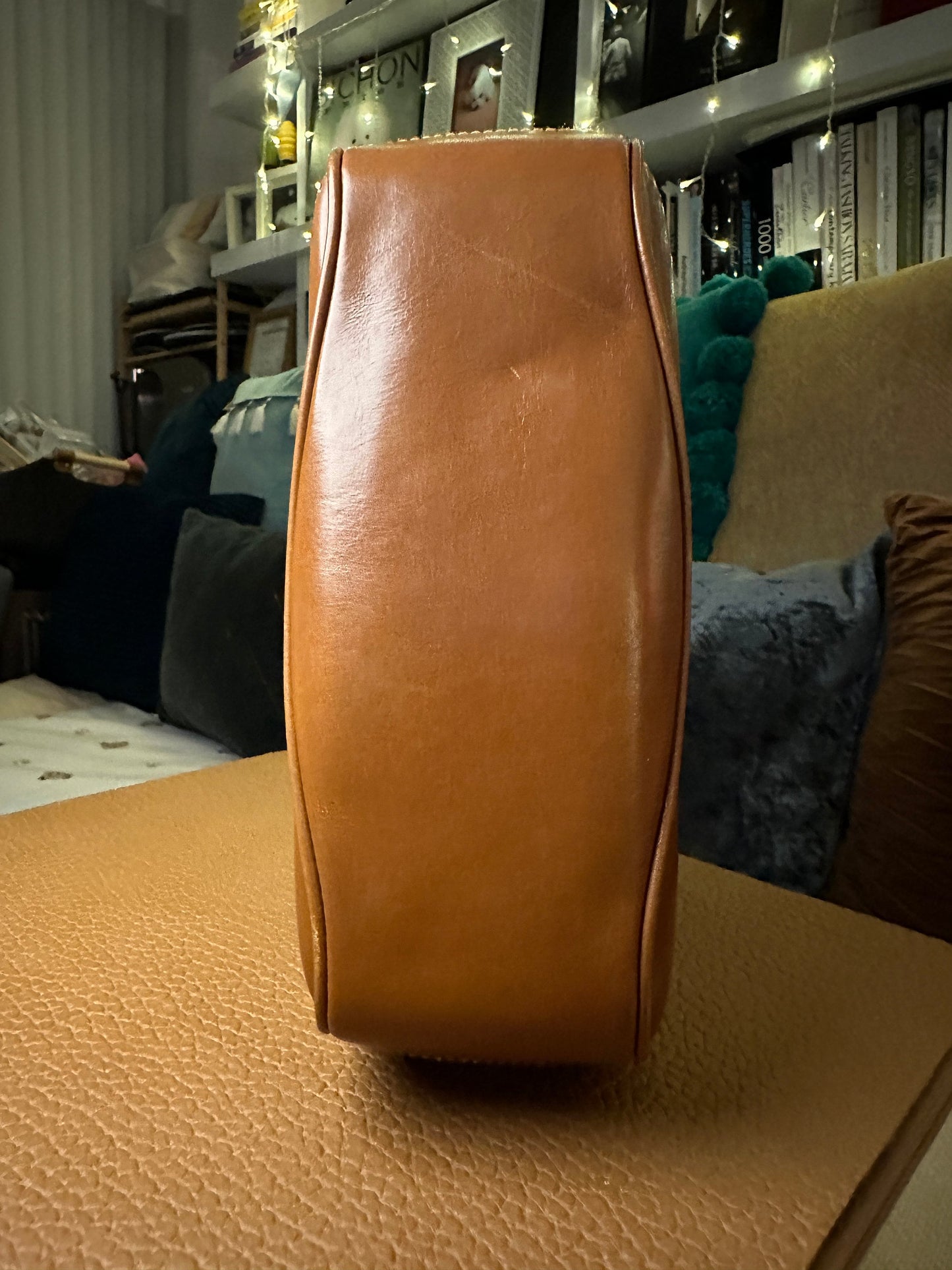 GUCCI VINTAGE 100% Authentic Genuine Top Handle Padlock Handbag, Caramel Colour, 90's, Great Condition