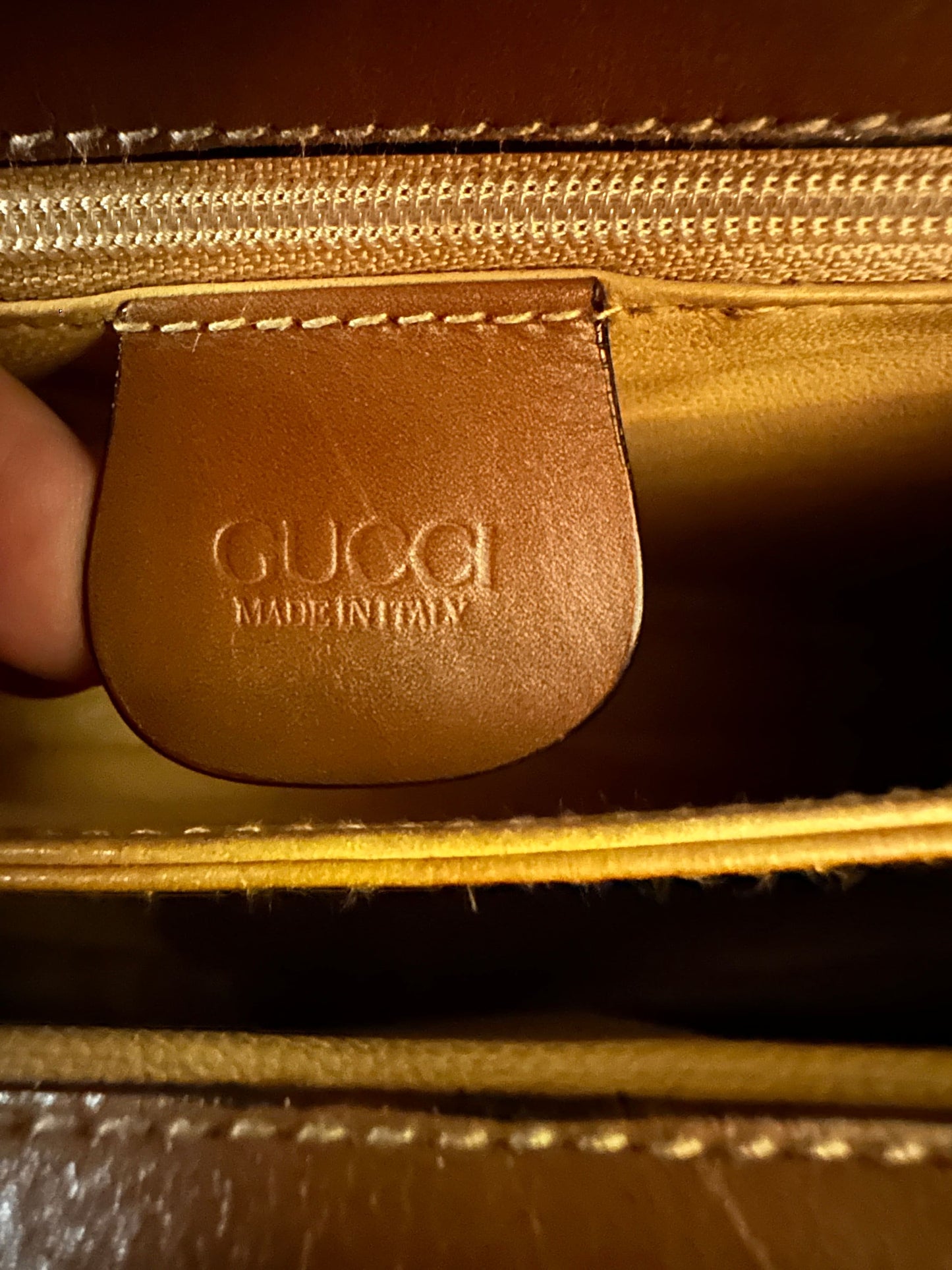 GUCCI VINTAGE 100% Authentic Genuine Top Handle Padlock Handbag, Caramel Colour, 90's, Great Condition