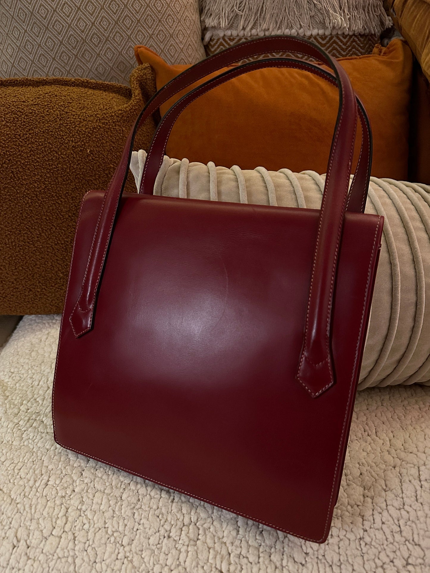 CHRISTIAN DIOR VINTAGE 100% Authentic Genuine Leather Hand Bag, Deep Red Color, 2000's, Great Condition, Rare