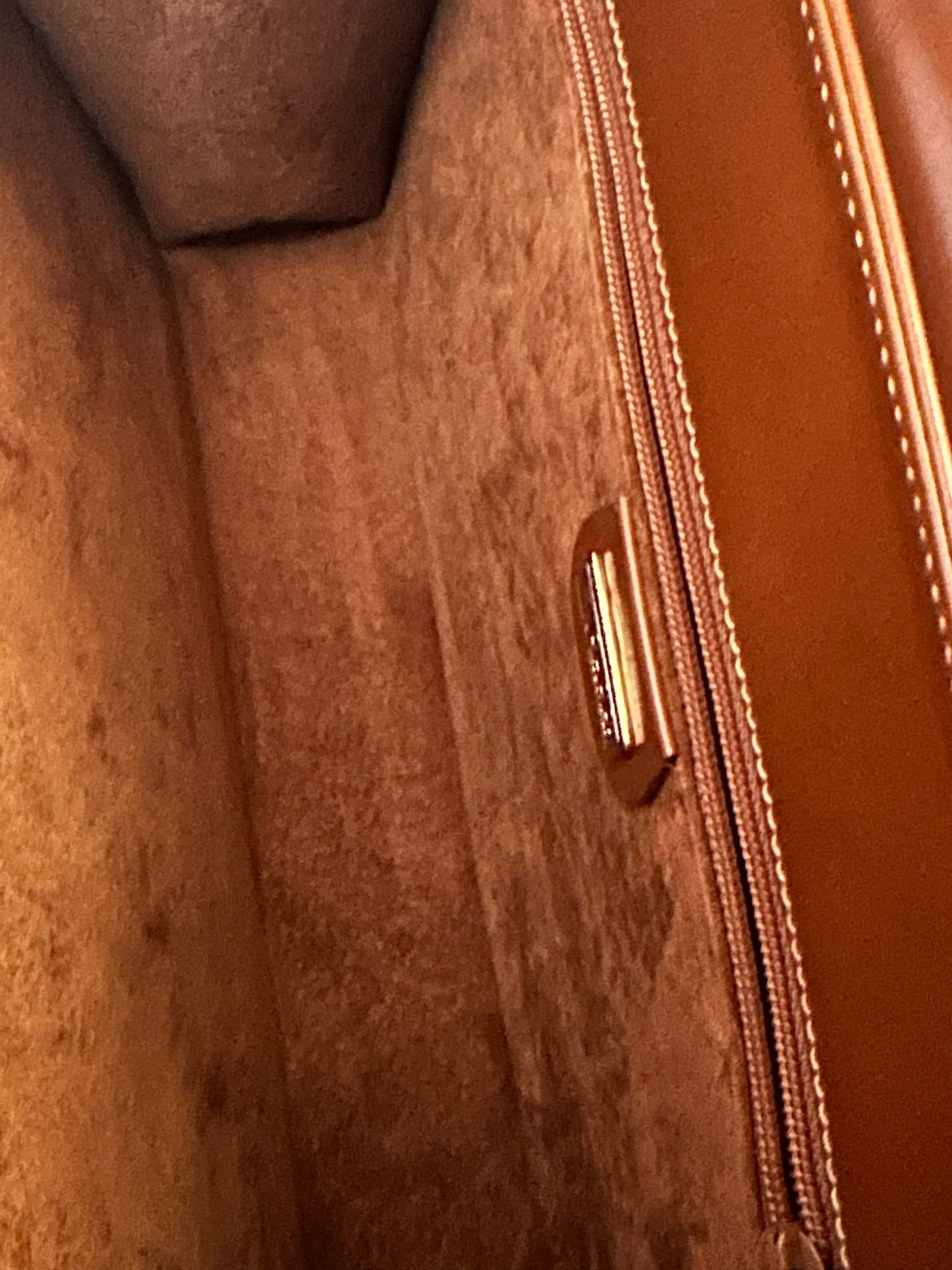 GUCCI VINTAGE 100% Authentic Genuine Glossy Leather Clutch, Caramel Colour, 1980's, Great Condition, Rare