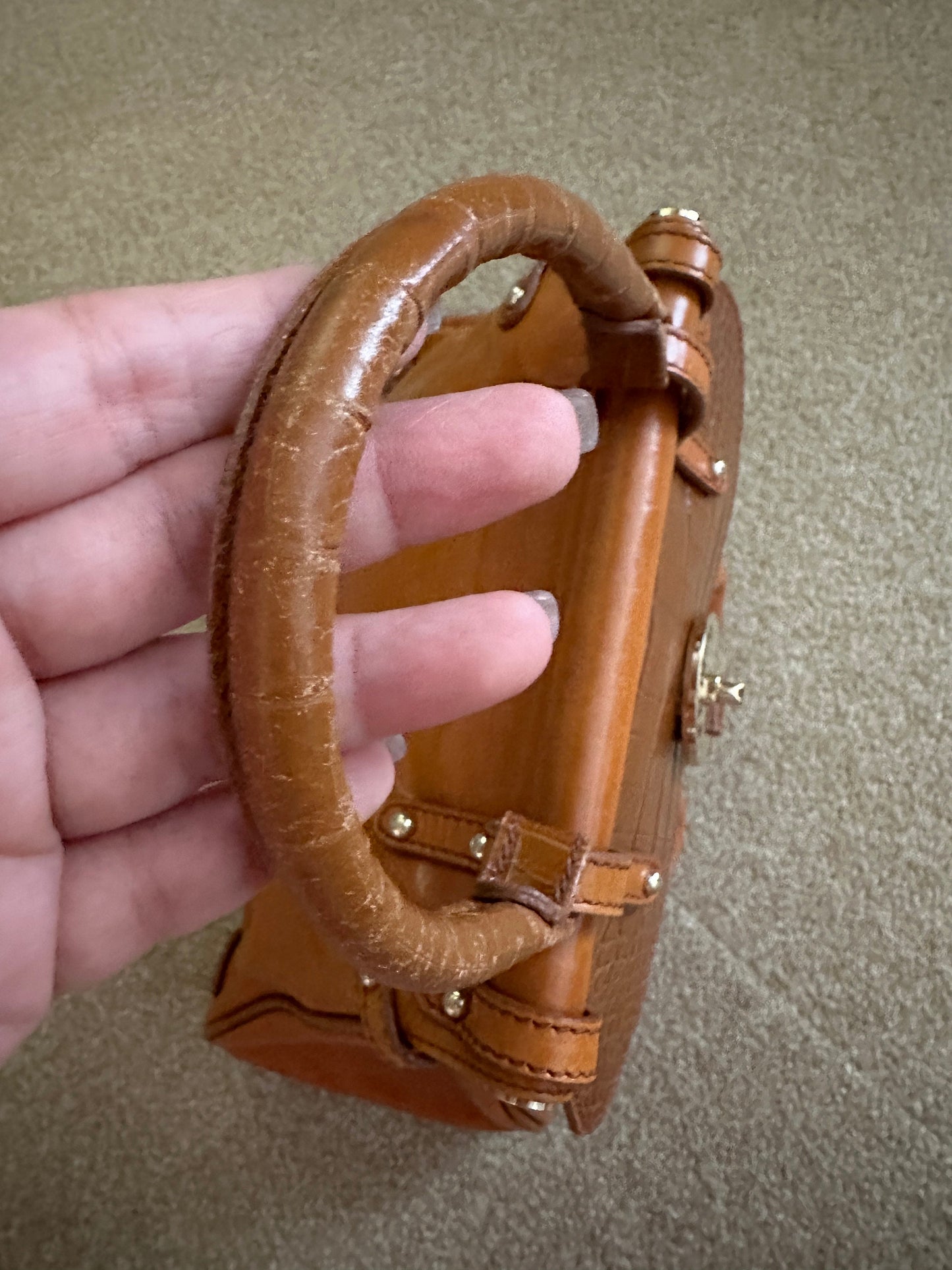 FENDI VINTAGE, 100% Authentic Genuine, Leather Hand Bag, Caramel Brown Embossed Leather, 2000's, Great Condition, Rare