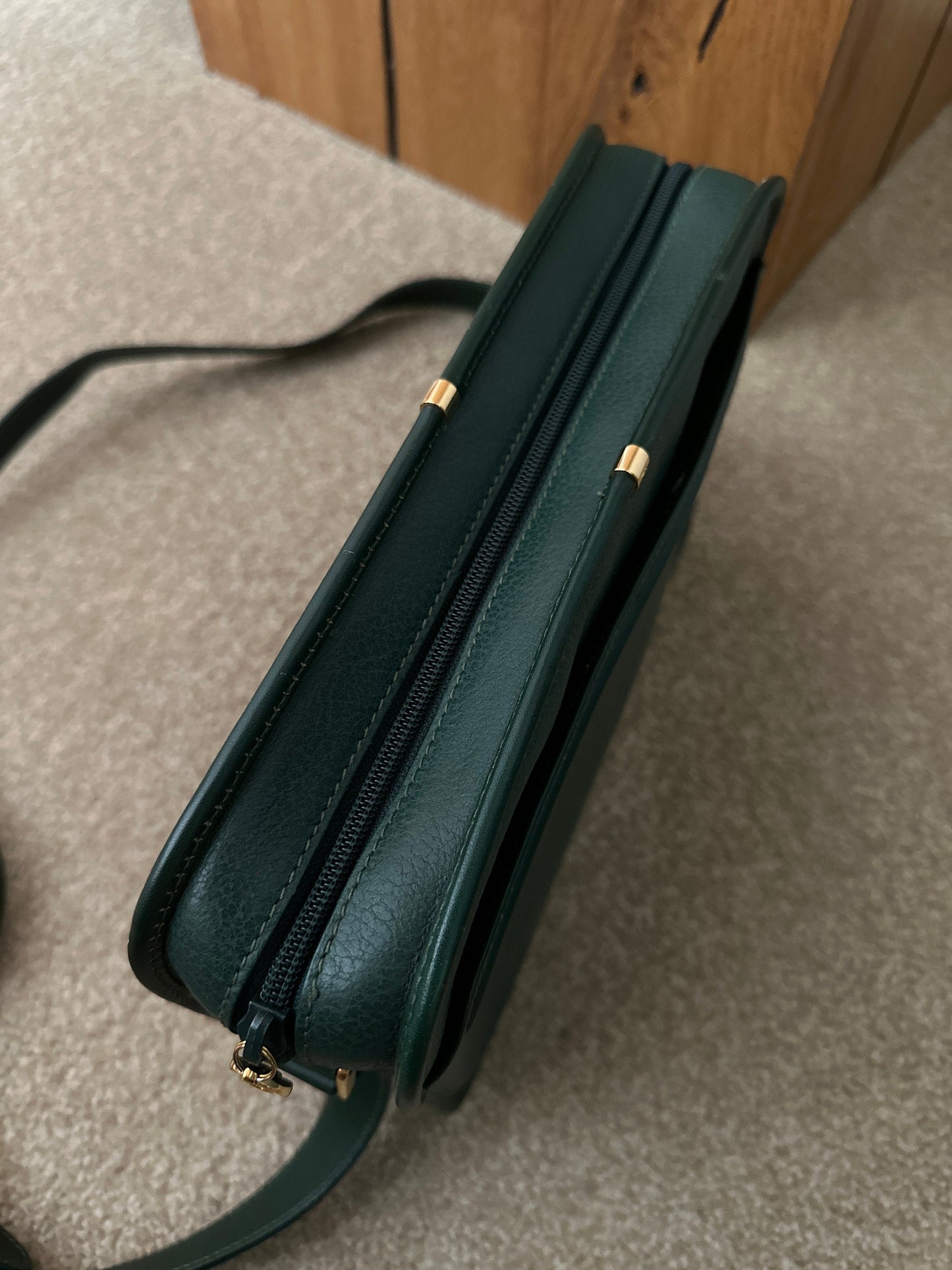 GUCCI VINTAGE 100% Authentic Genuine Leather Cross-body Bag, Dark Moss Green, Late 1980's, Good Condition
