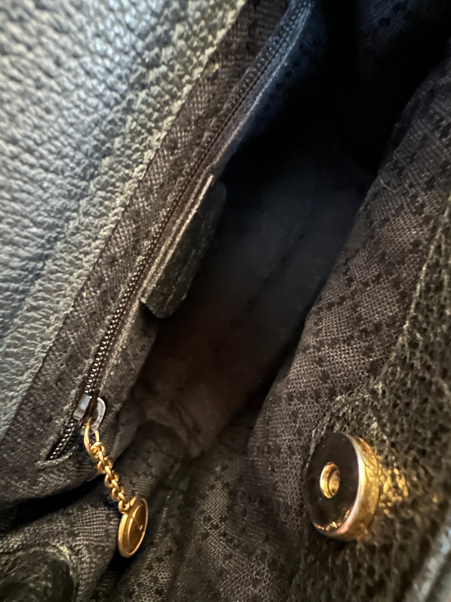 GUCCI VINTAGE 100% Authentic Genuine Small Suede Iconic Bamboo Handle Two-way Shoulder Bag, Black, 1990's, Good Condition, Rare