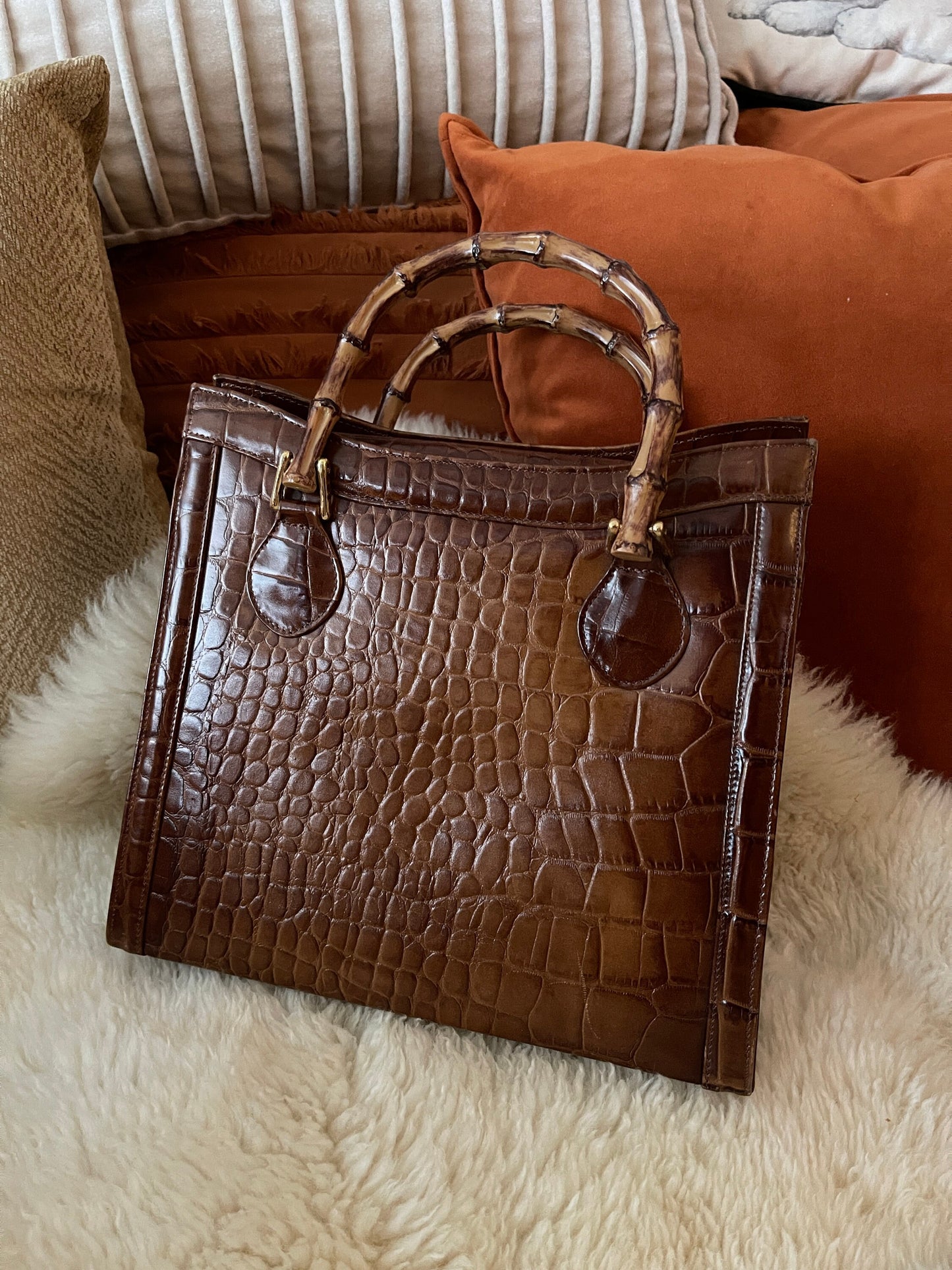 VALENTINO CHRISTY VINTAGE 100% Authentic Genuine Top Handle Hand Bag, Brown, 1980's, Embossed Leather