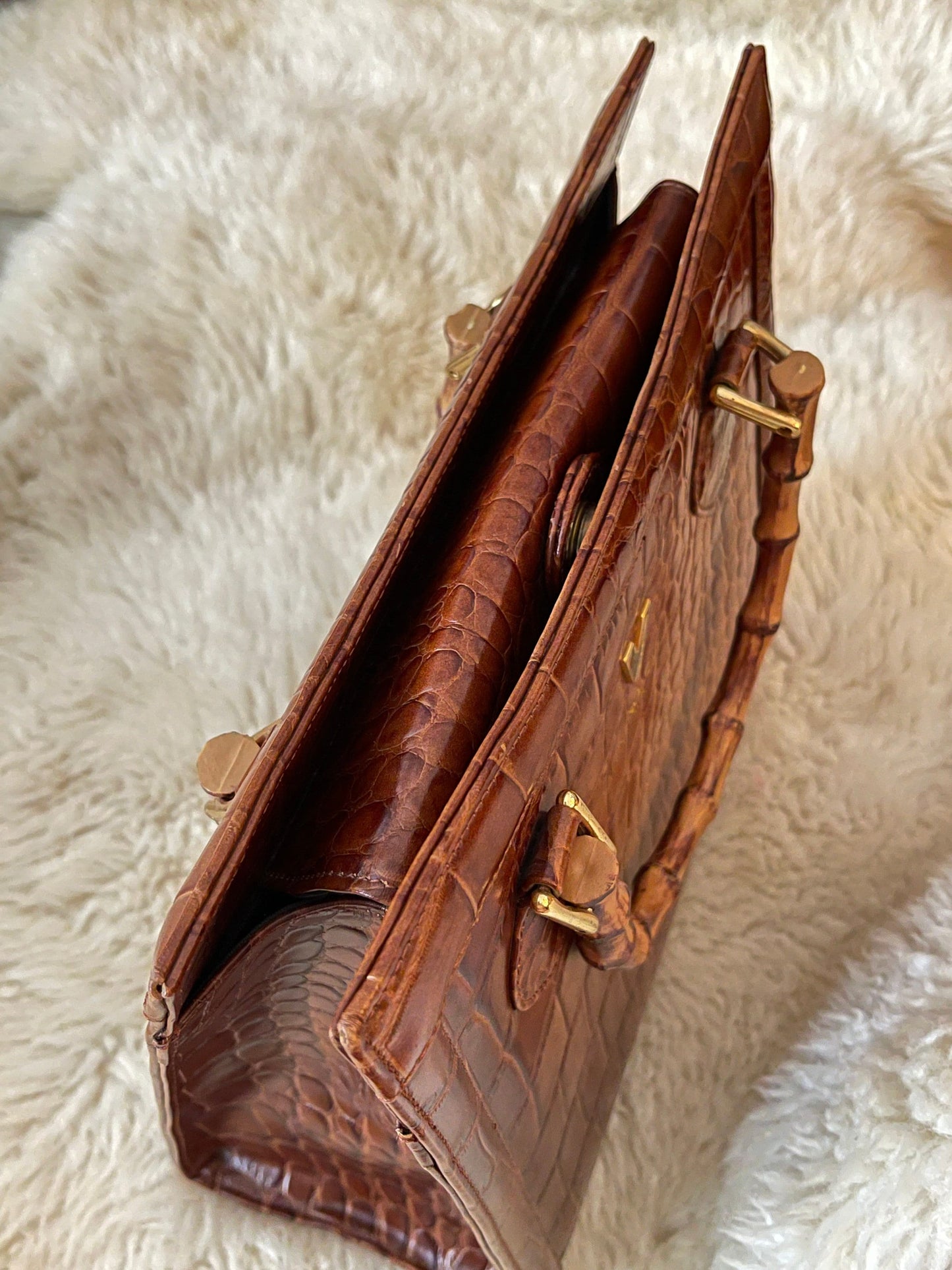 VALENTINO CHRISTY VINTAGE 100% Authentic Genuine Top Handle Hand Bag, Brown, 1980's, Embossed Leather