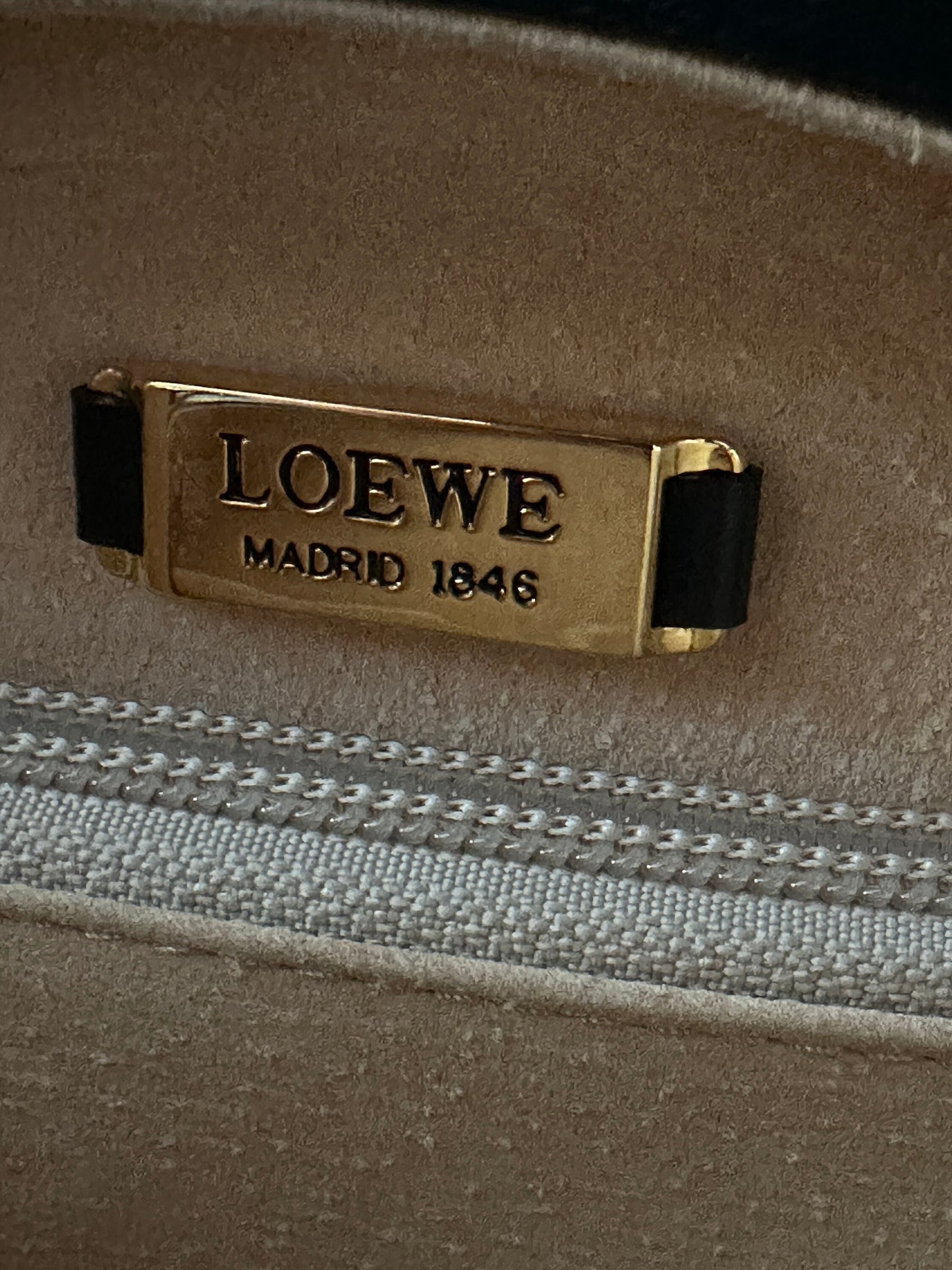 LOEWE VINTAGE 100% Authentic Genuine Leather Hand Bag, Deep Dark Green, late 1990's, Great Condition, Rare, Grade B