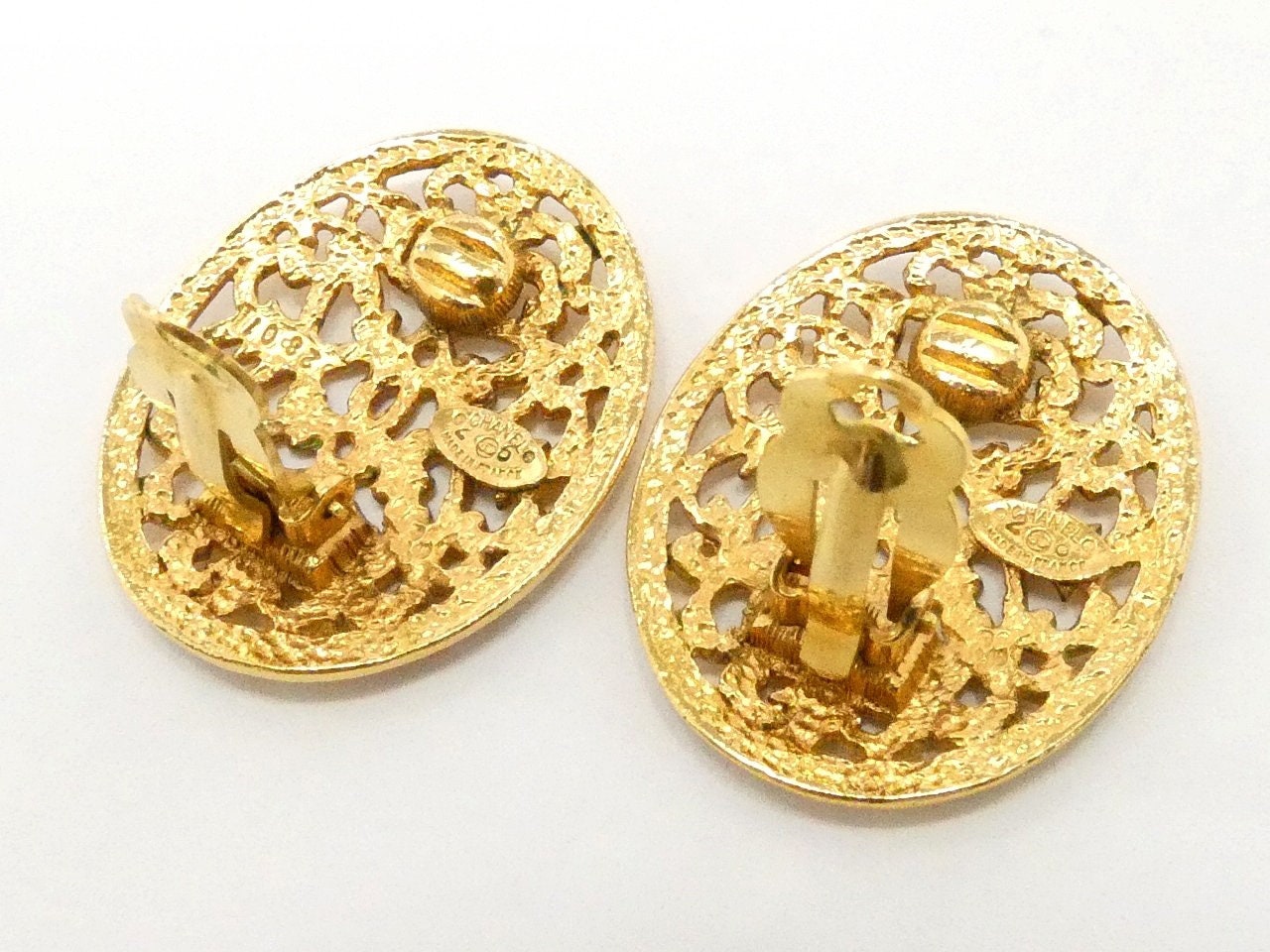 CHANEL VINTAGE, 100% Authentic Genuine, Hammered Perforated Clip On Earrings, Oval, Collection No. 26, Gold Plated, 1984-92 , Good Condition