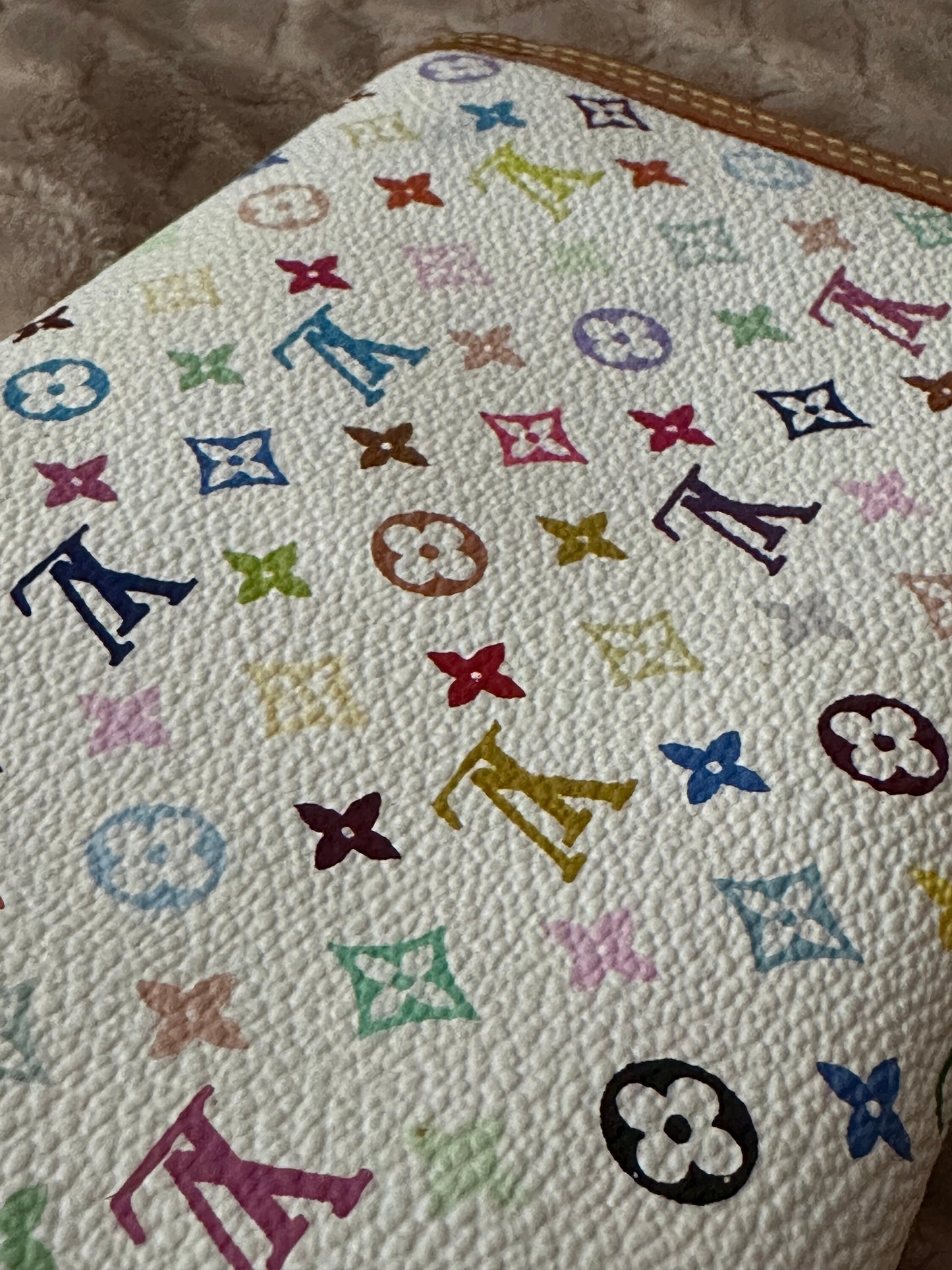 LOUIS VUITTON x Takashi Murakami Vintage 100% Authentic Genuine Long Wallet, Monogram Multi-color on White, Great Condition, Grade B
