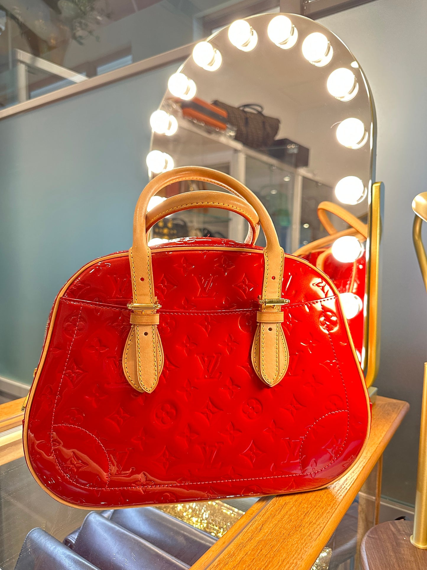 LOUIS VUITTON VINTAGE 100% Authentic Genuine, Pomme D’amour Vernis Summit Drive Bag, 2000, Y2K, Red, Great Condition, Grade Ab