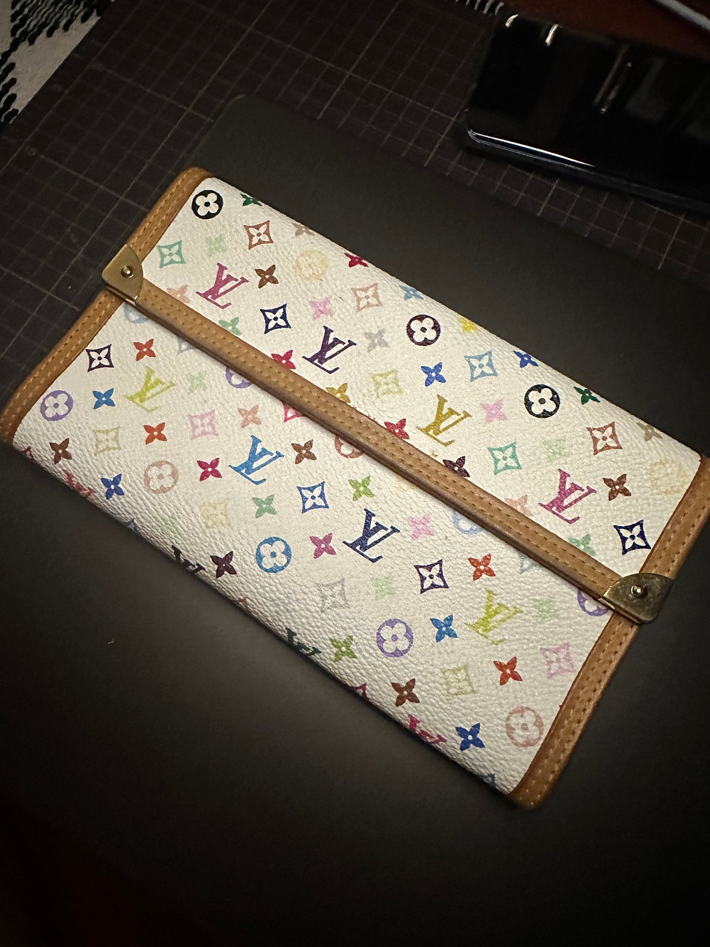 LOUIS VUITTON x Takashi Murakami Vintage 100% Authentic Genuine Long Wallet, Monogram Multi-color on White, Great Condition, Grade B