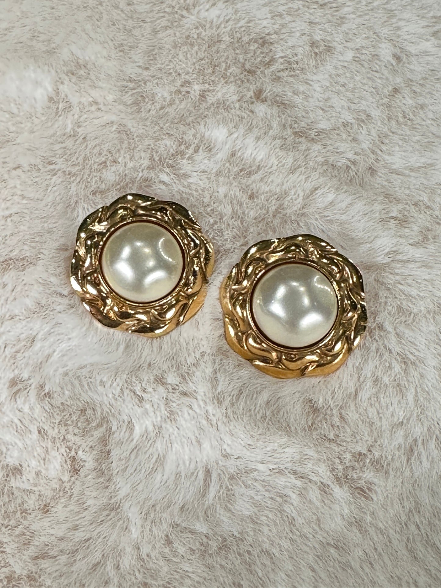 CHANEL VINTAGE 100% Authentic Genuine Faux Pearl Clip On Logo Earrings in Gold, Made In France, Mark 24, 1984 - 1992, Grade A