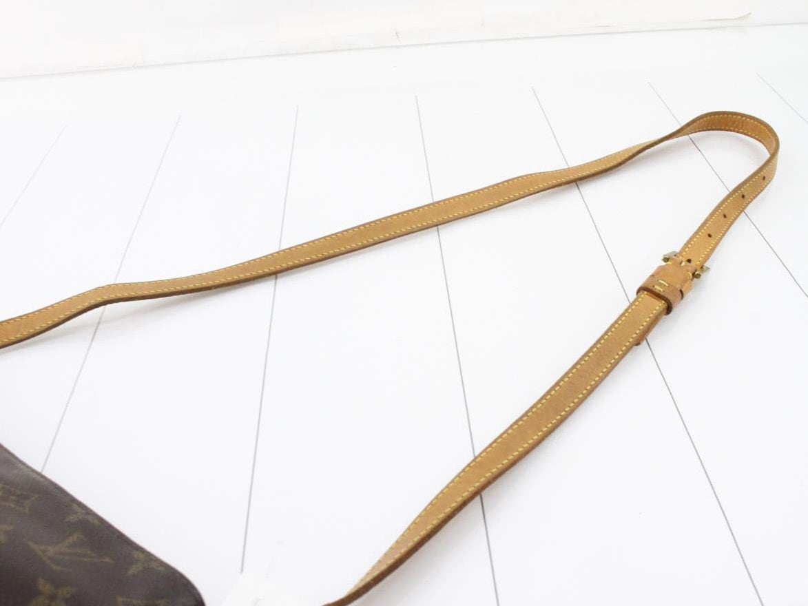 LOUIS VUITTON VINTAGE 100% Authentic Genuine Trotteur Shoulder Bag, Brown, Late 1990's, Condition, Grade B
