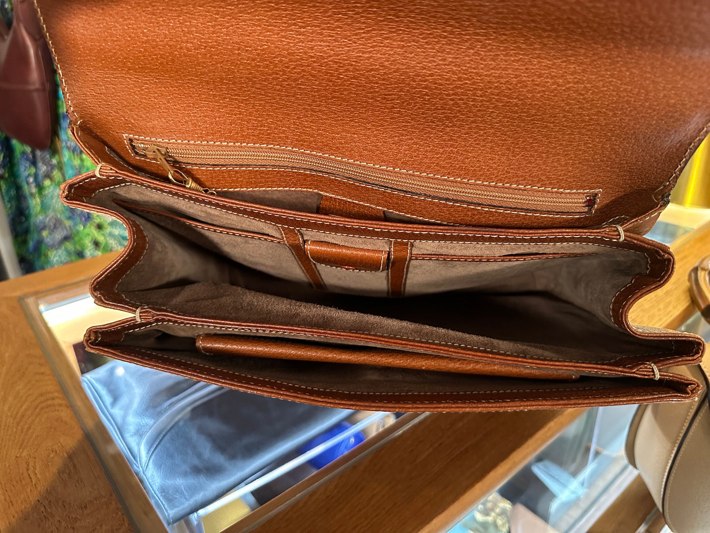 GUCCI VINTAGE 100% Authentic Genuine, Iconic Wooden Carved Bamboo Top Handle Turn Lock Kelly Bag, Brown Colour, 1980's, Great Condition