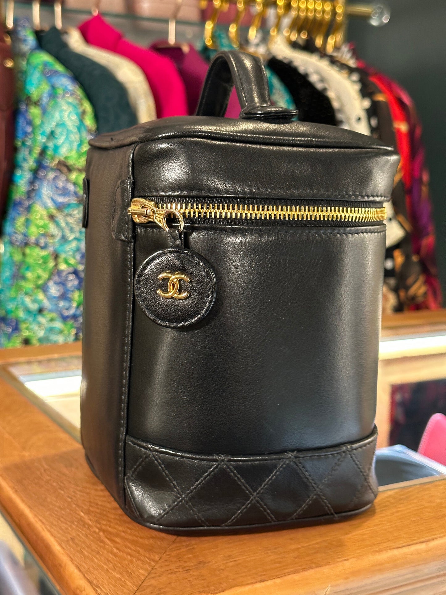 CHANEL VINTAGE 100% Authentic Genuine Leather Makeup Vanity Case Bag, Series 1, Black, 1989-1991, Good Condition