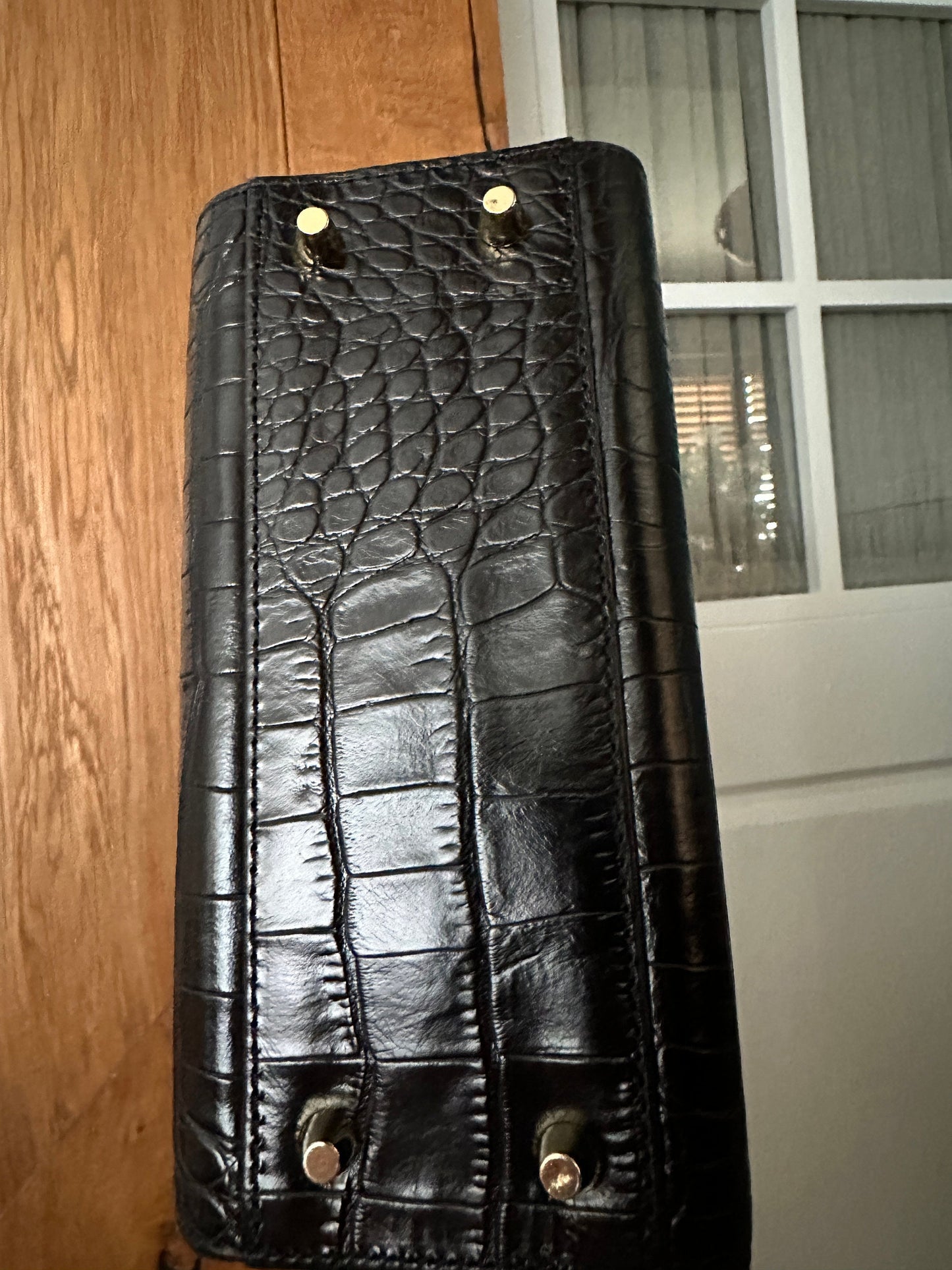 Like New! VERSACE VINTAGE 100% Authentic Genuine, Leather Embossed Handbag, Black, Great Condition, Grade A