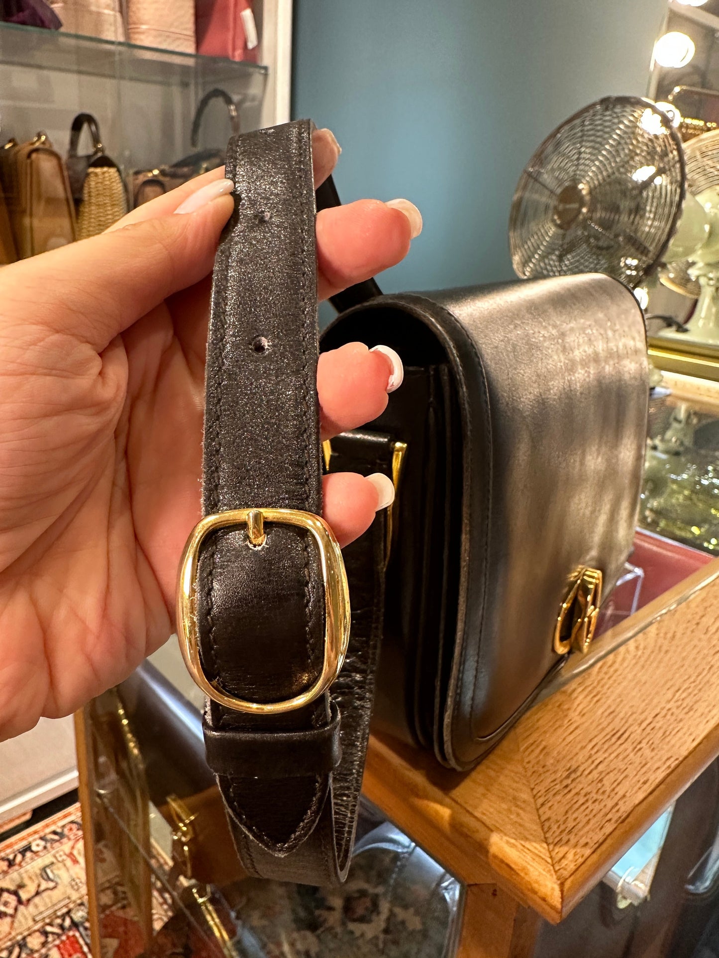 GUCCI VINTAGE 100% Authentic Genuine, Wood Embellished Turn Lock Shoulder Bag, Early 1980's, Black, Grade B