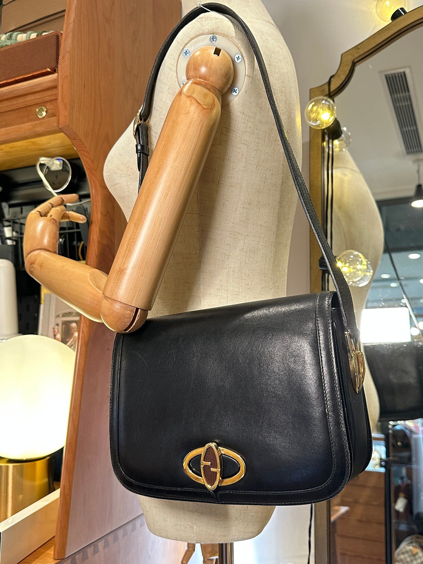 GUCCI VINTAGE 100% Authentic Genuine, Wood Embellished Turn Lock Shoulder Bag, Early 1980's, Black, Grade B