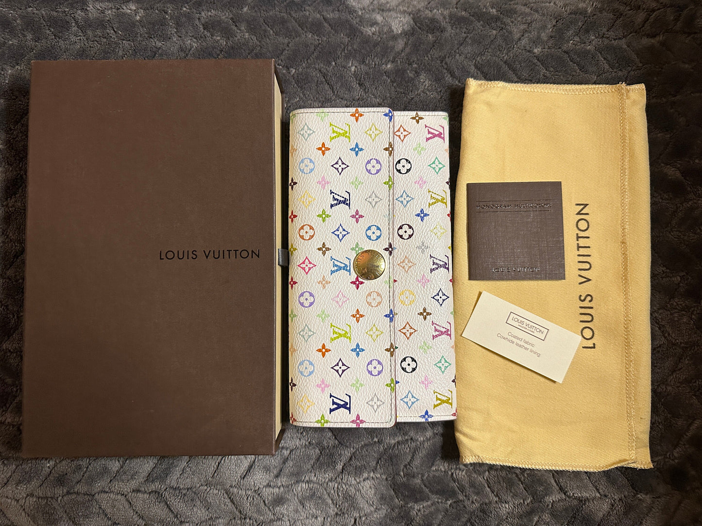 LOUIS VUITTON x Takashi Murakami 100% Authentic Genuine Monogram Multicolour Sarah Wallet Long White Tresor Portefeiulle, 2000's