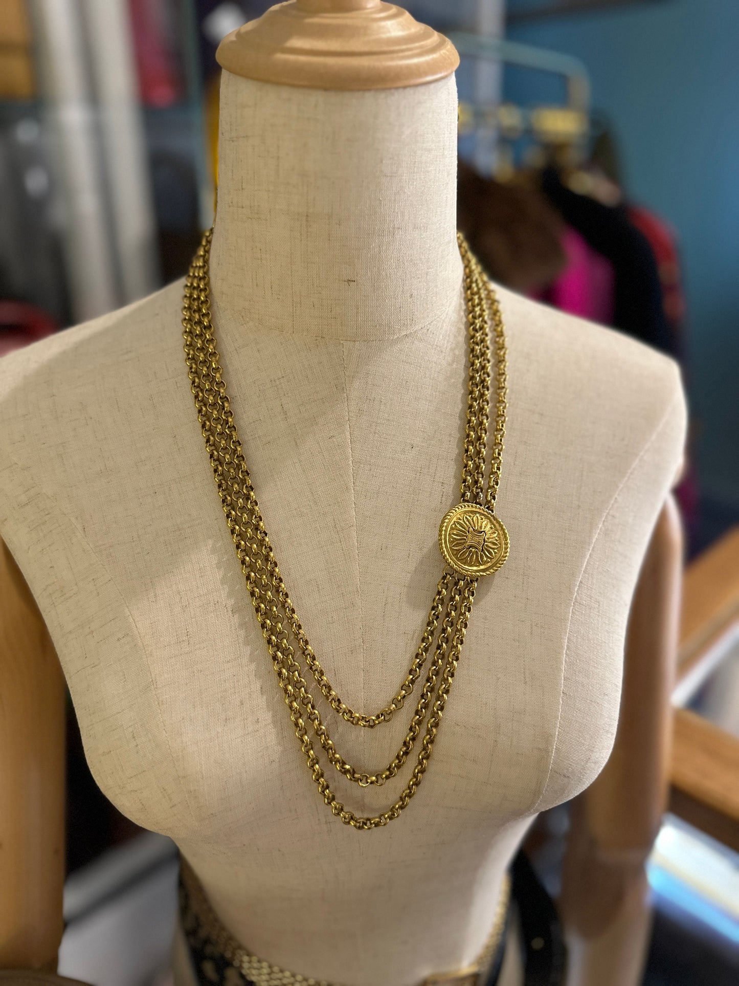 CELINE VINTAGE 100% Authentic Genuine Chain Belt in Gold, 25"Length, 1990's, Great Condition