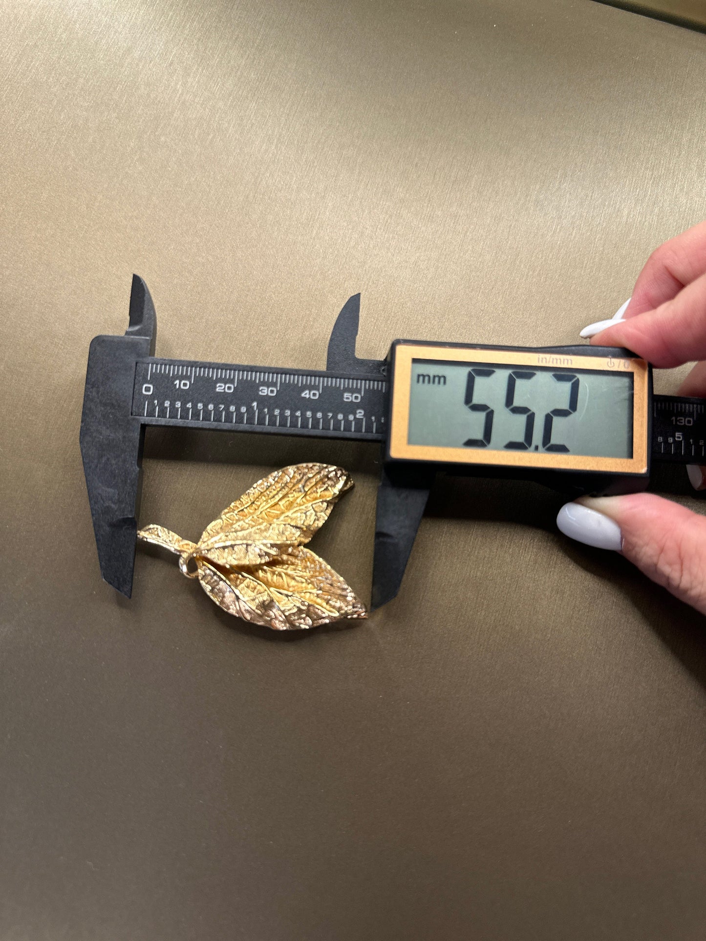 CHRISTIAN DIOR VINTAGE 100% Authentic Genuine Hammered Leaf Shape Design Brooch in Gold, 1990's, Great Condition, Made in Germany