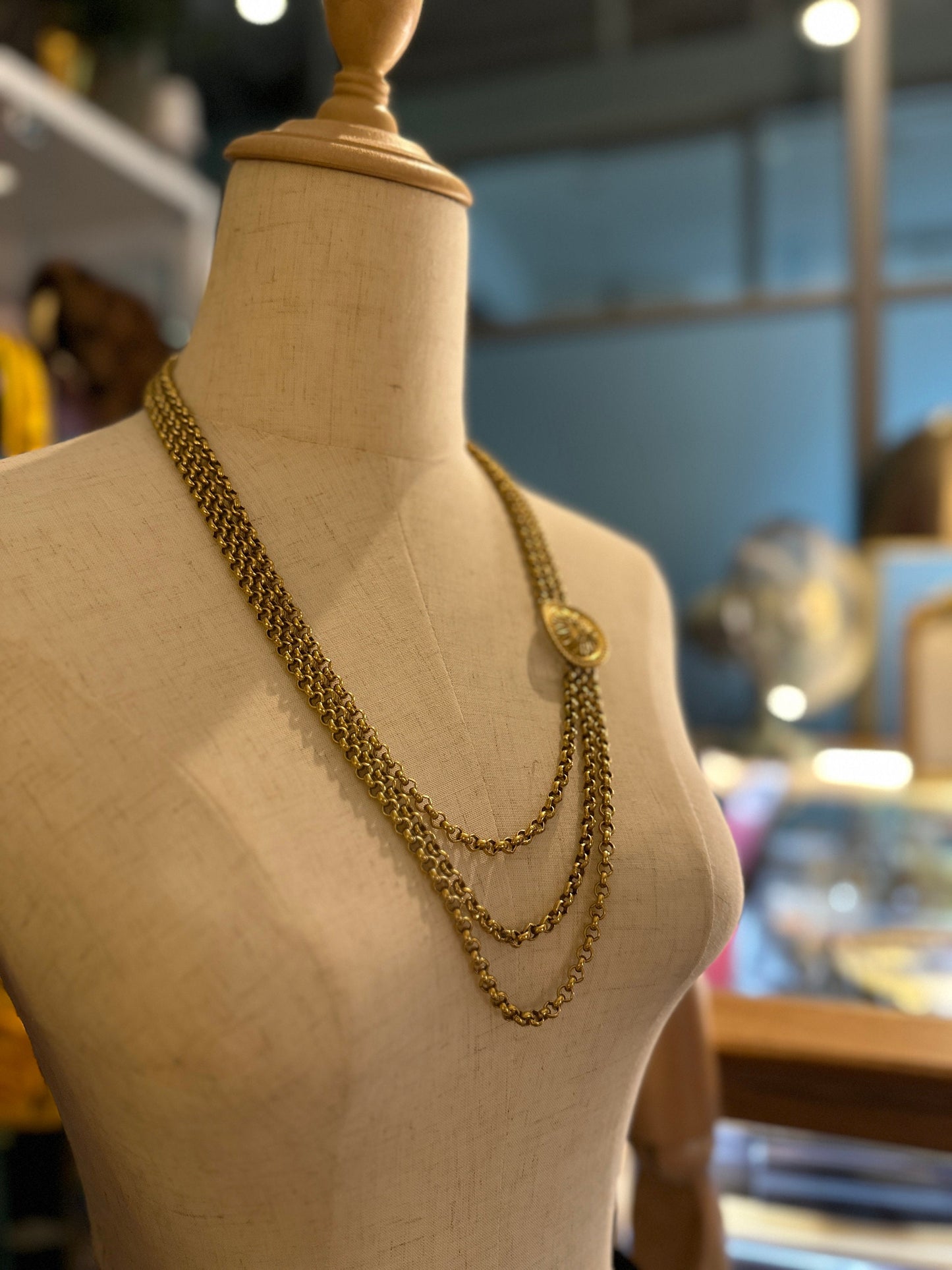 CELINE VINTAGE 100% Authentic Genuine Chain Belt in Gold, 25"Length, 1990's, Great Condition