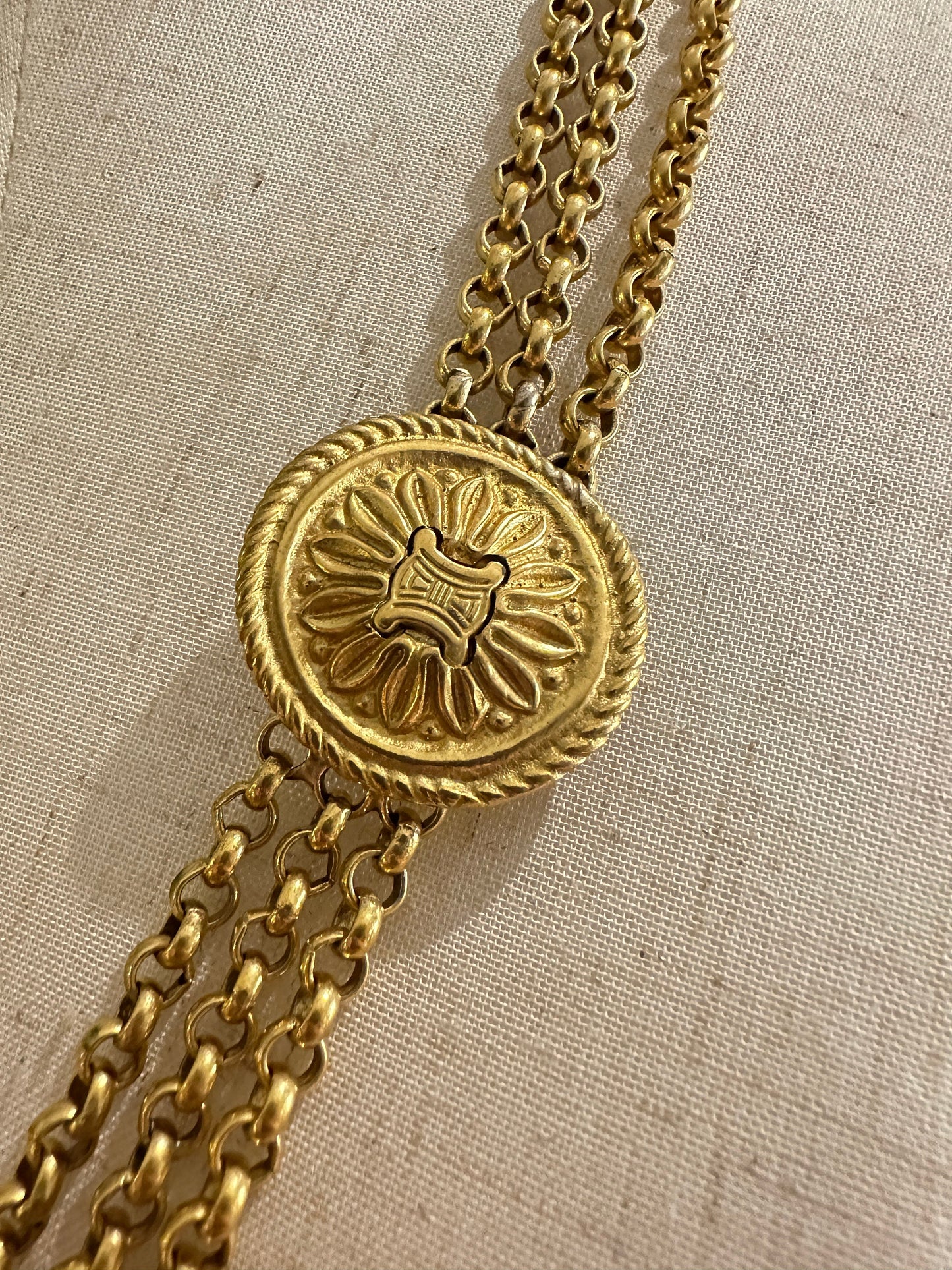 CELINE VINTAGE 100% Authentic Genuine Chain Belt in Gold, 25"Length, 1990's, Great Condition