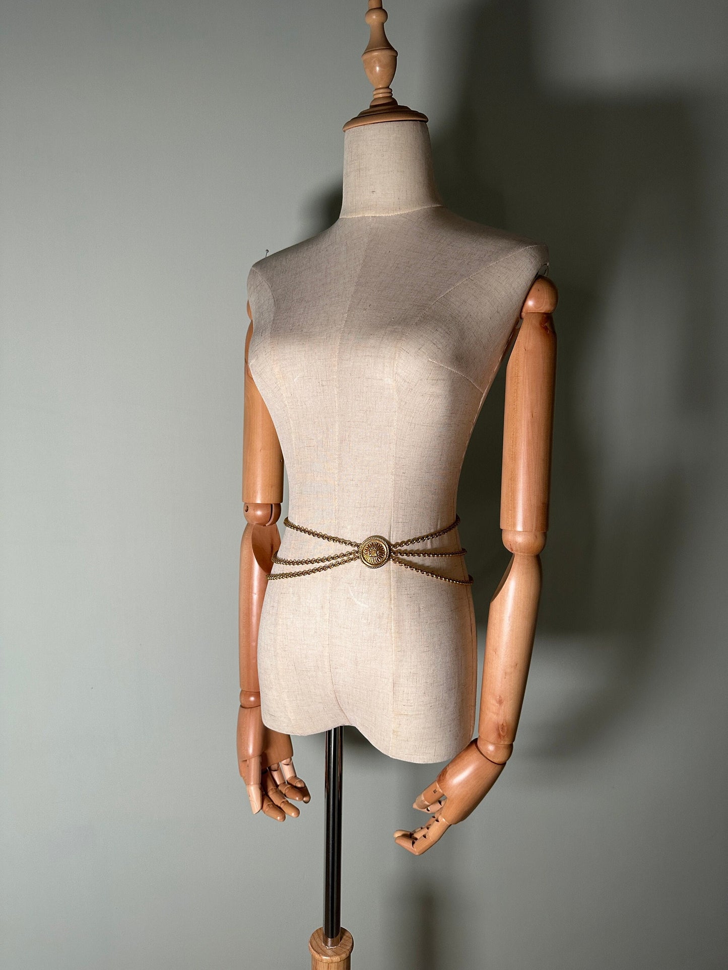 CELINE VINTAGE 100% Authentic Genuine Chain Belt in Gold, 25"Length, 1990's, Great Condition