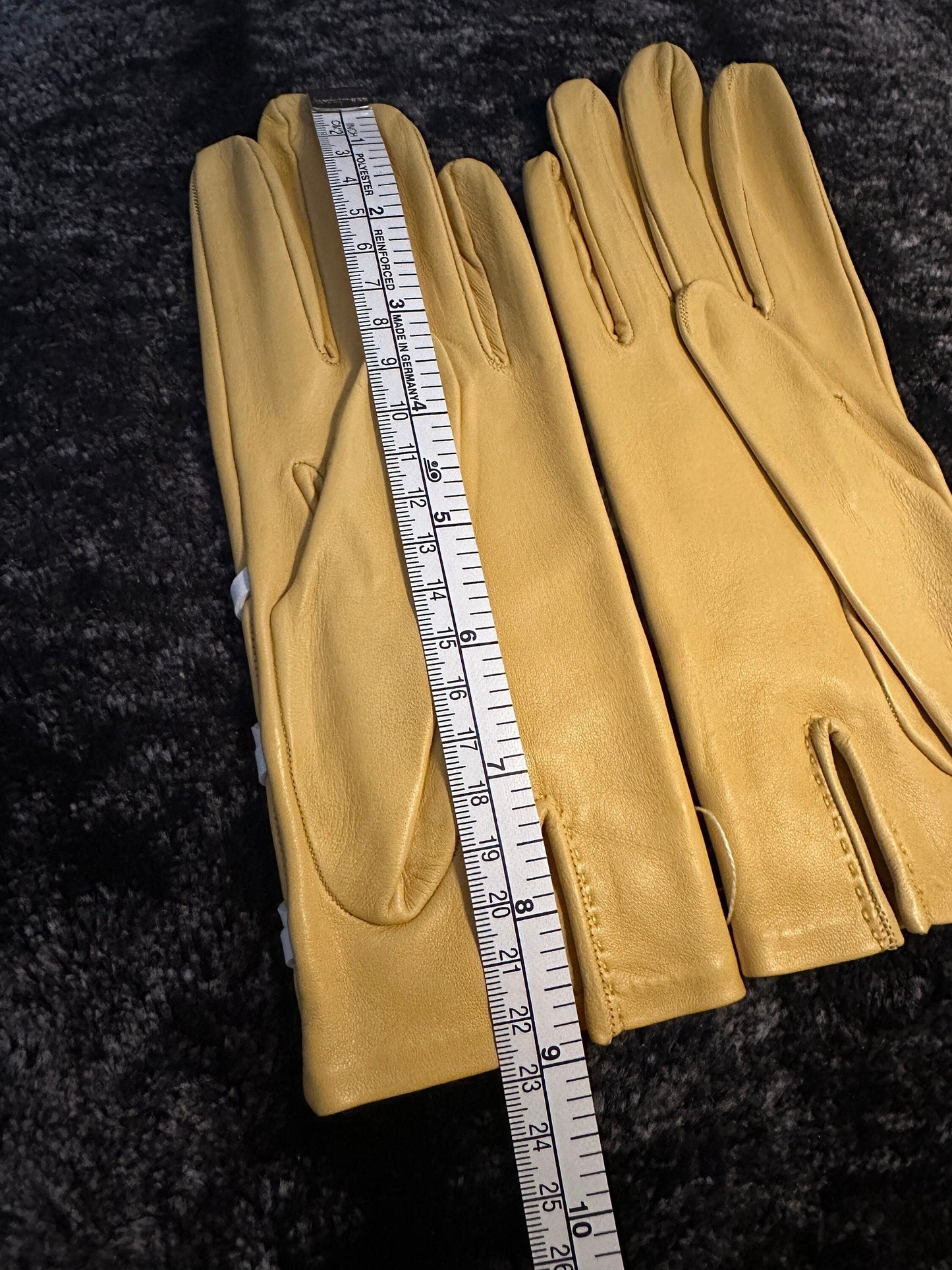 HERMES VINTAGE 100% Genuine Lamb Skin Gloves, Yellow, Great Condition, Grade AB