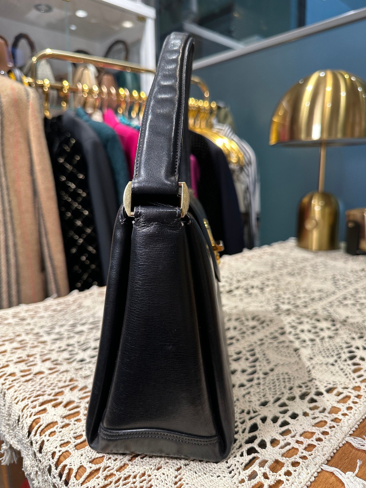 GUCCI VINTAGE 100% Authentic Genuine Leather Shoulder Bag, Black, late 80's, Great Condition, Rare, Grade A